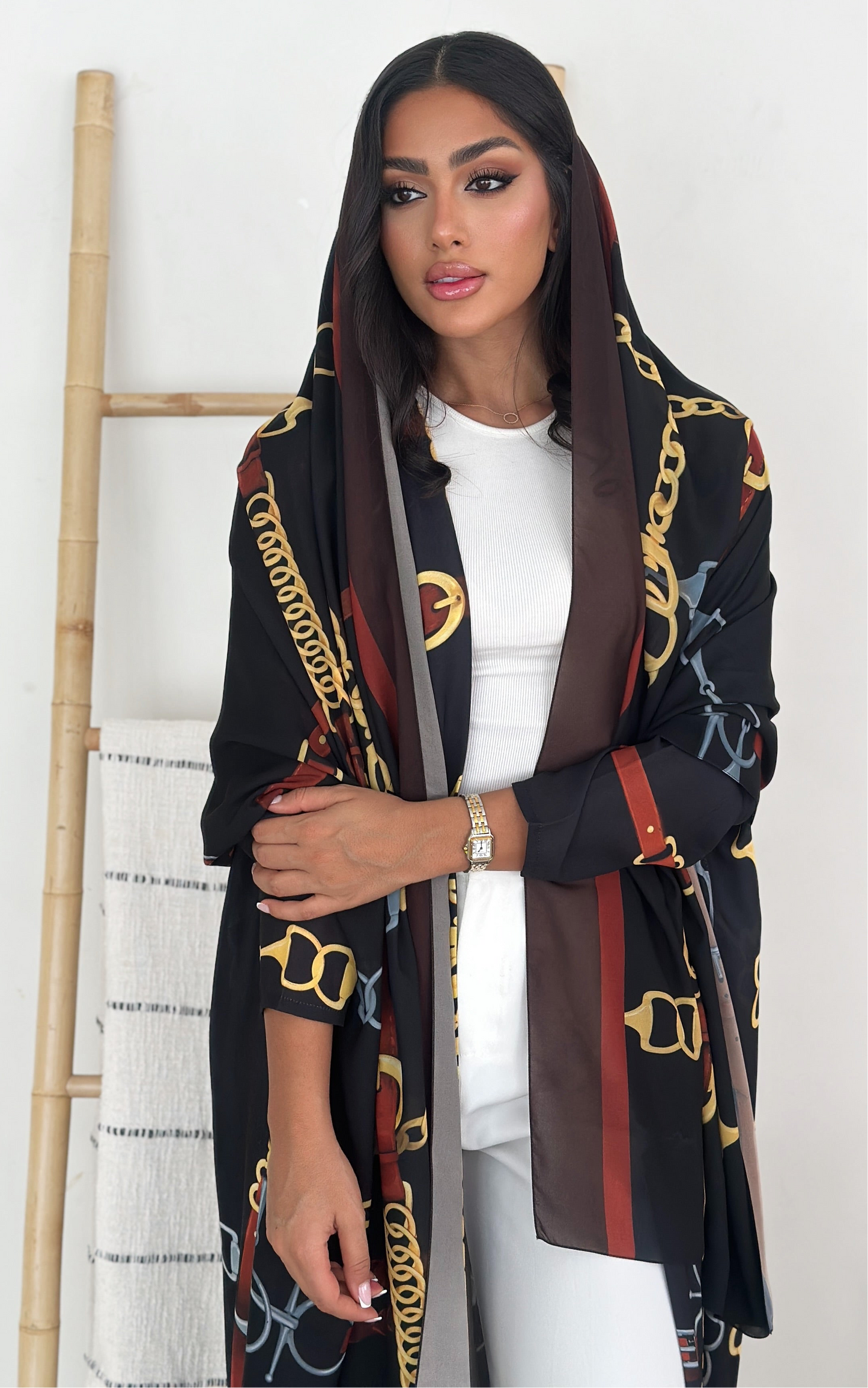 AT377 Abaya