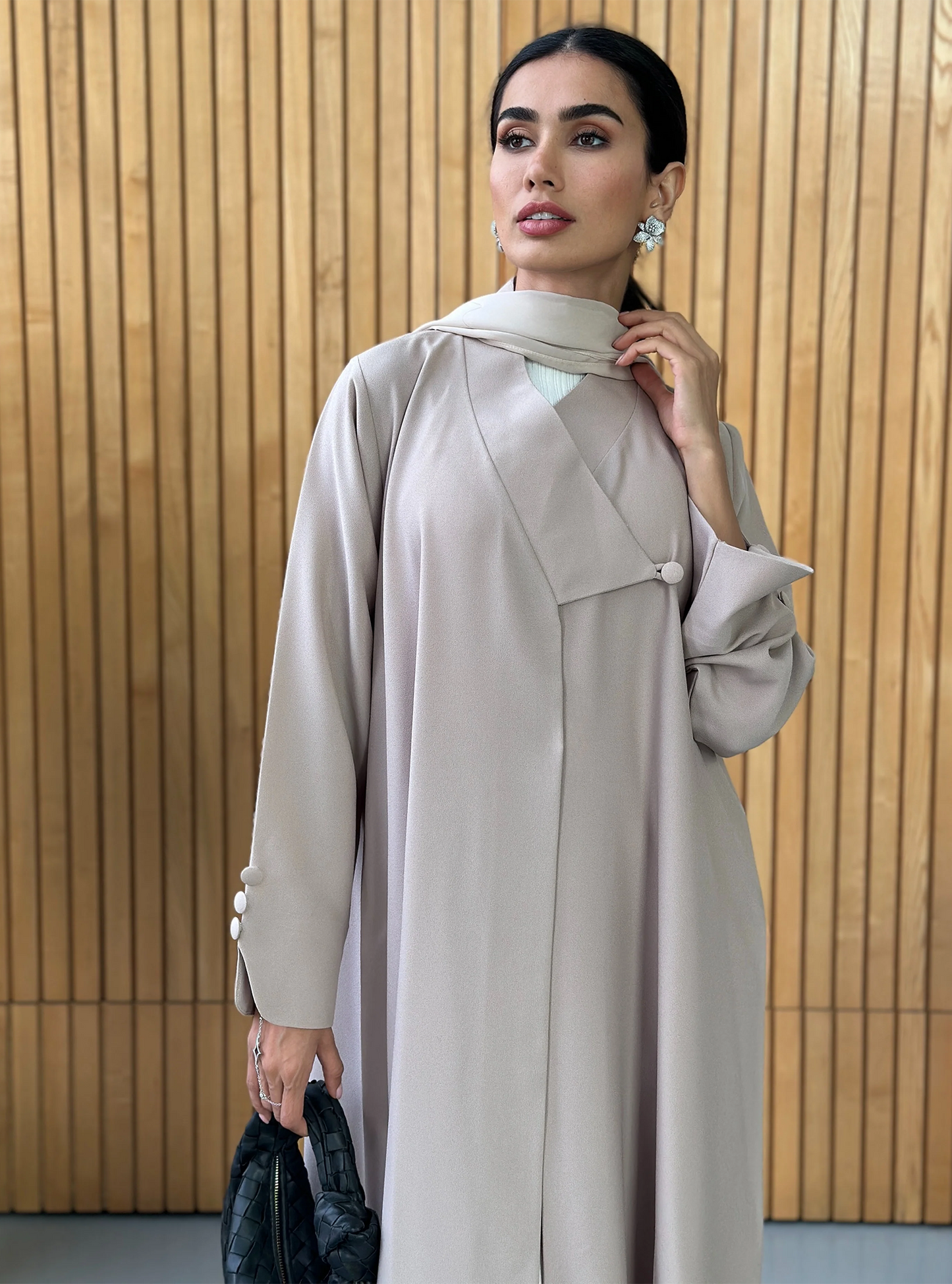 AT392 beige Abaya