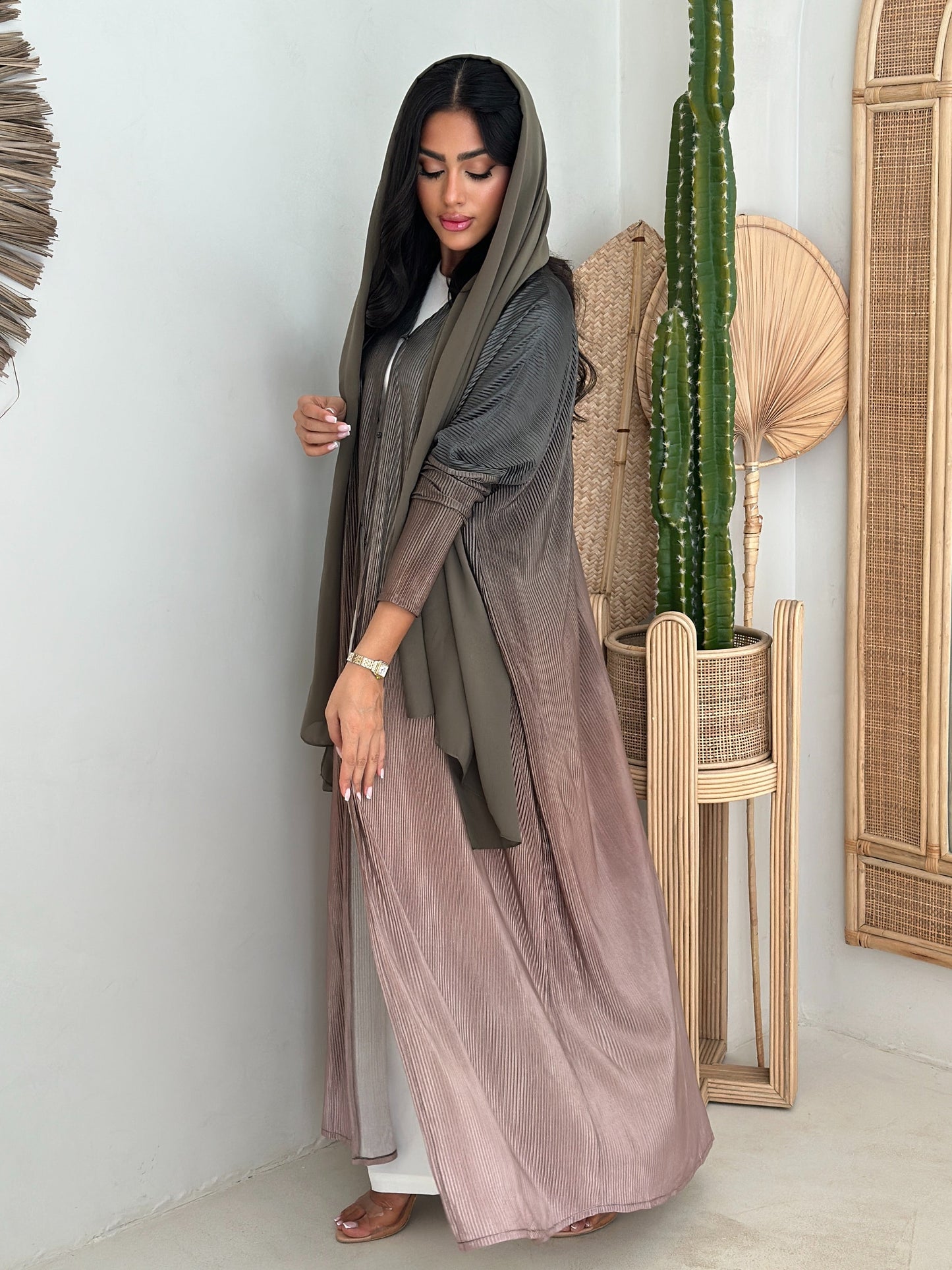AT418 Ombre Abaya