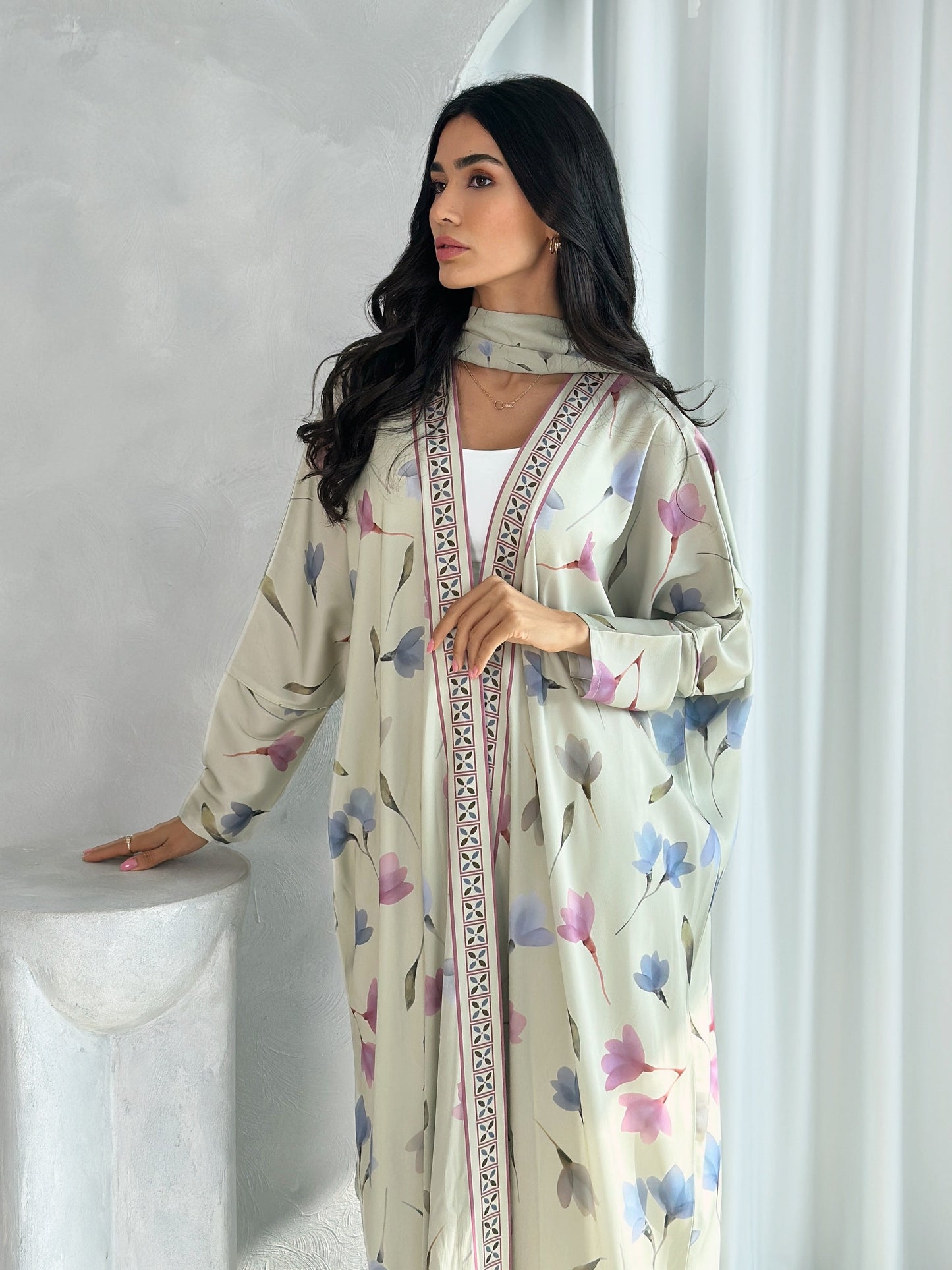 AT427 Print Abaya
