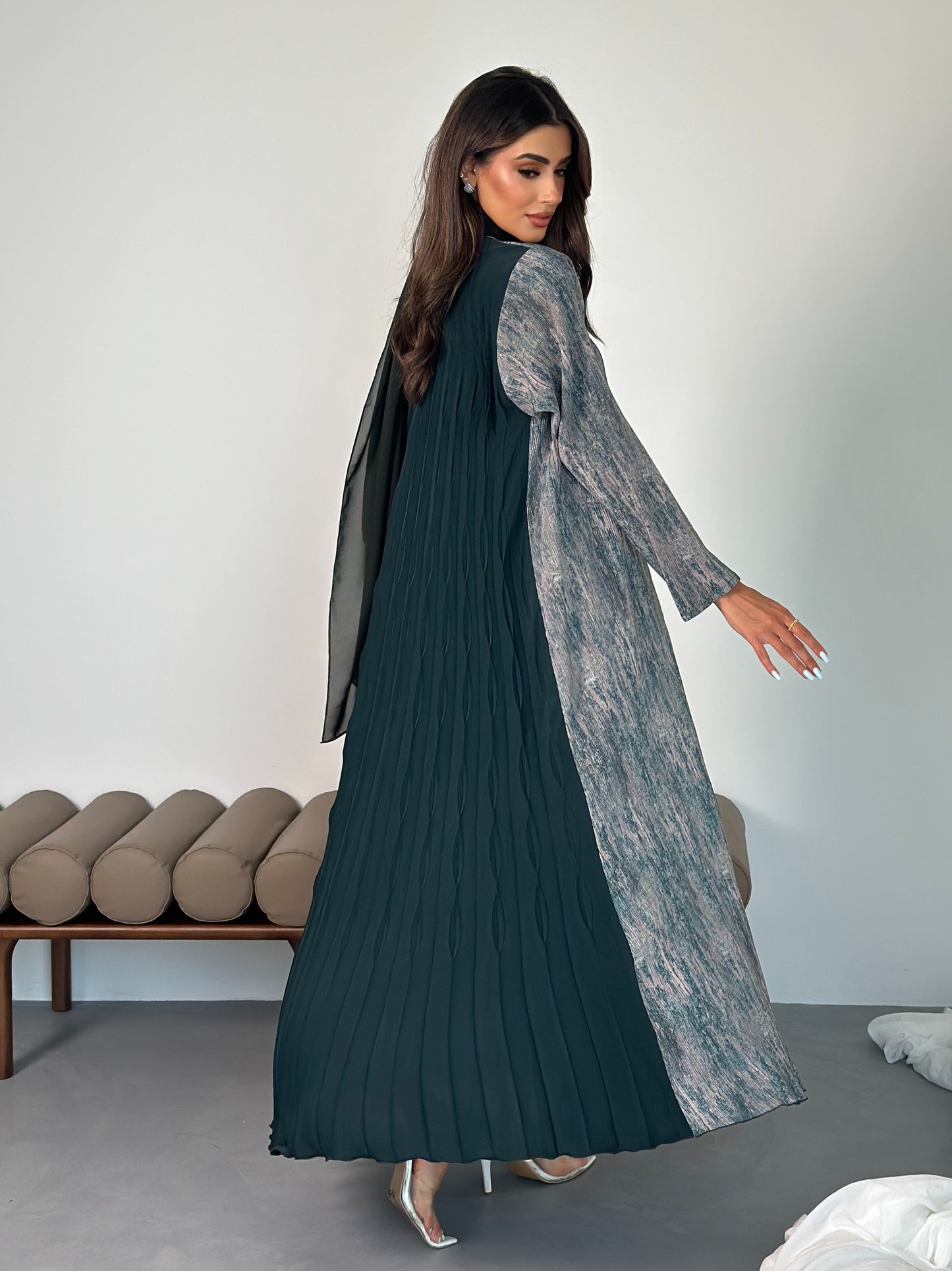 AT333 Pleat green abaya