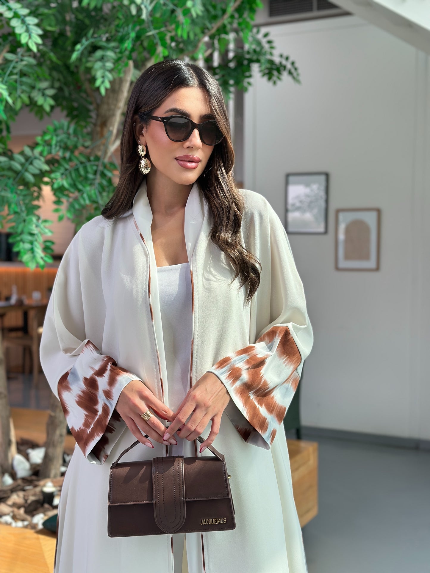 AT351 Abaya Bisht