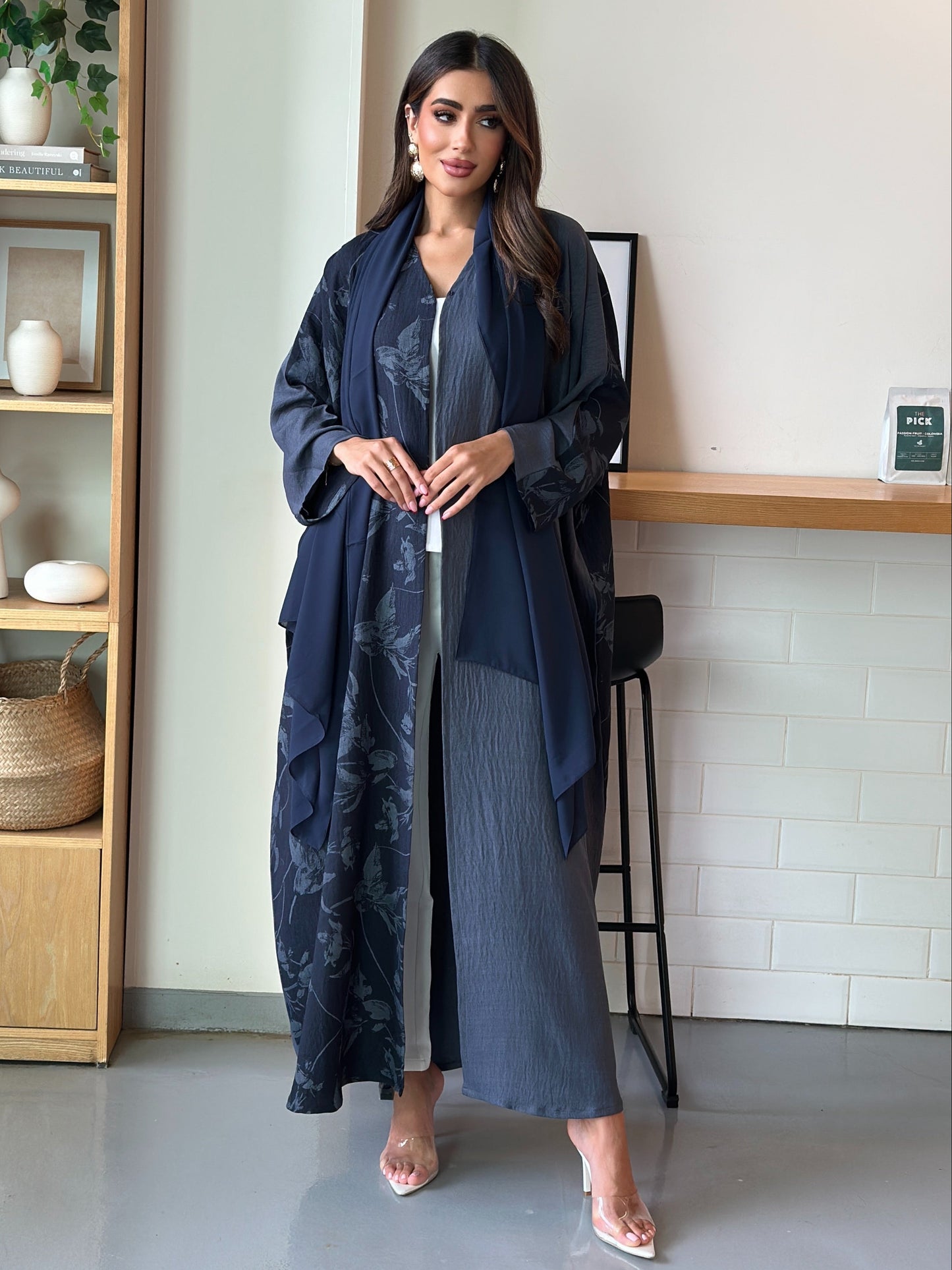 AT354 Abaya Bisht