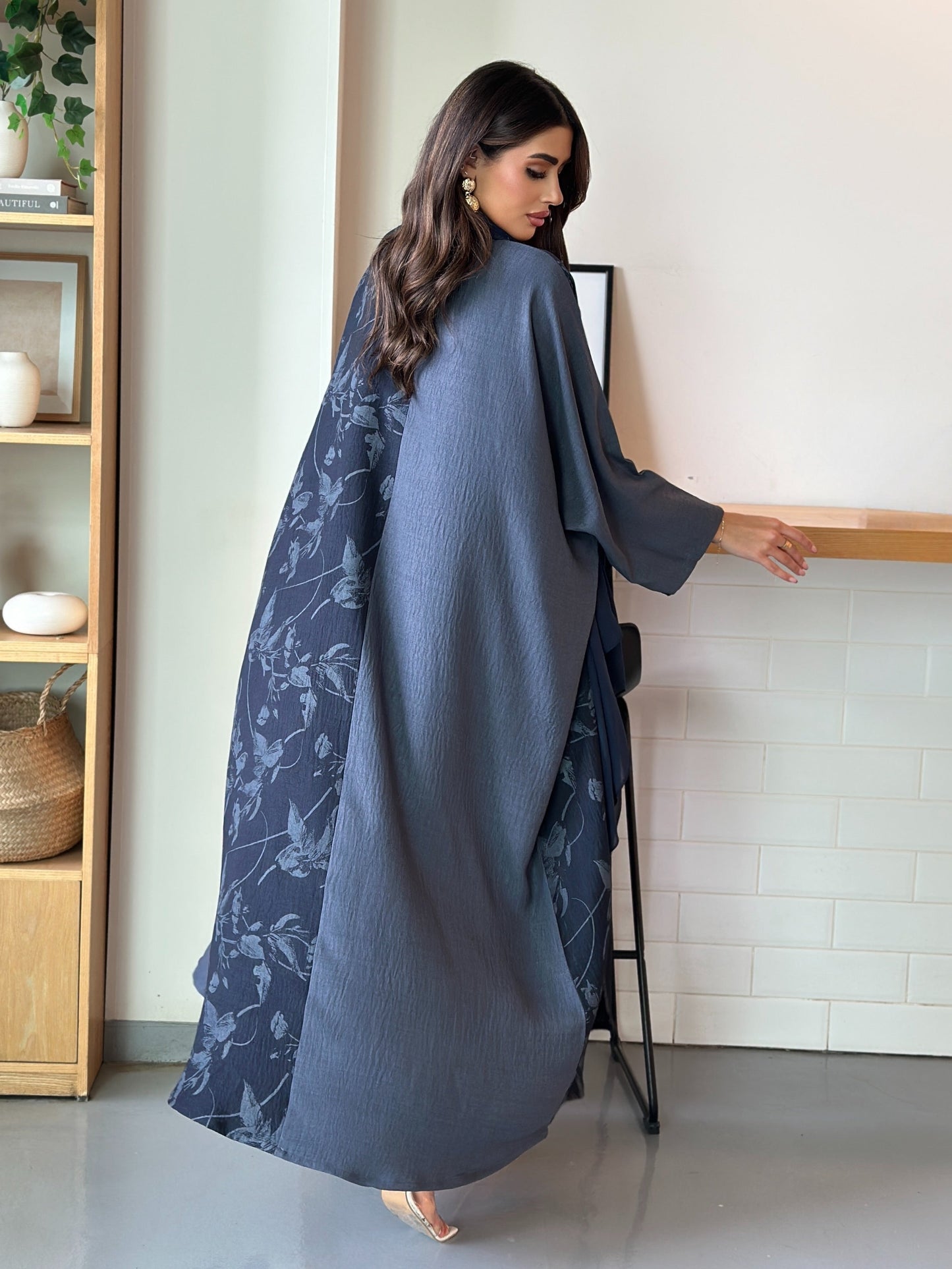 AT354 Abaya Bisht