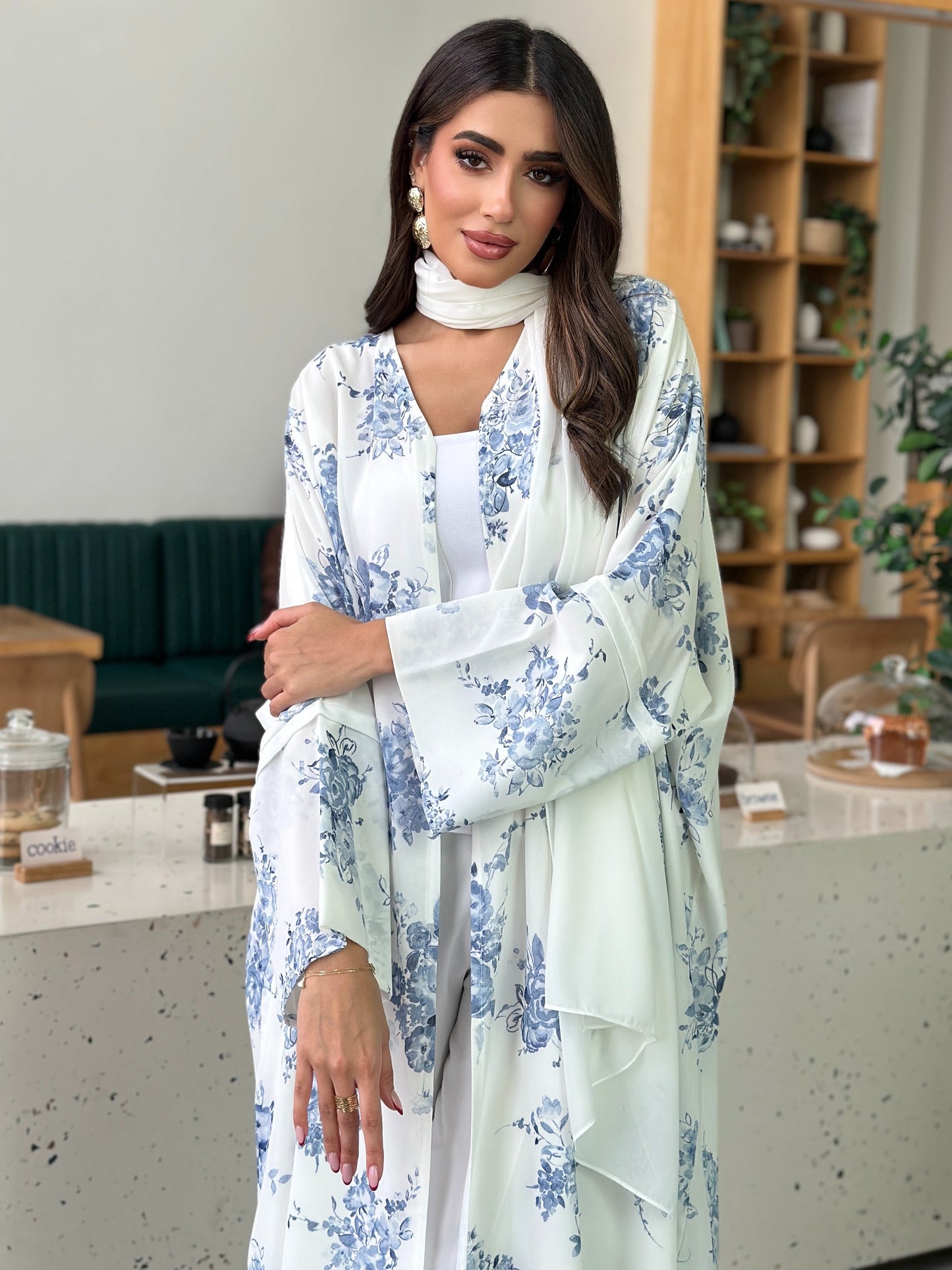 AT361 Bisht Floral