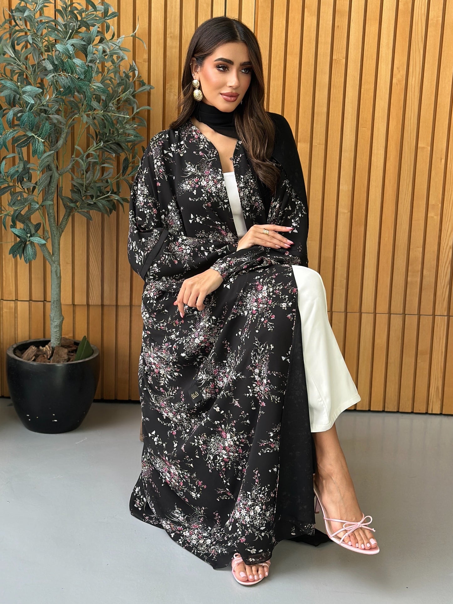 AT359 Bisht Floral