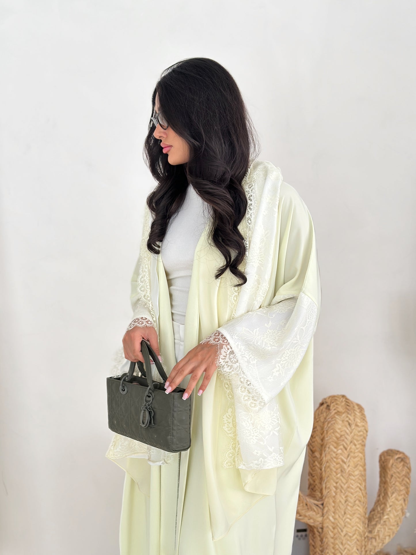 AT411 Lace yellow Abaya