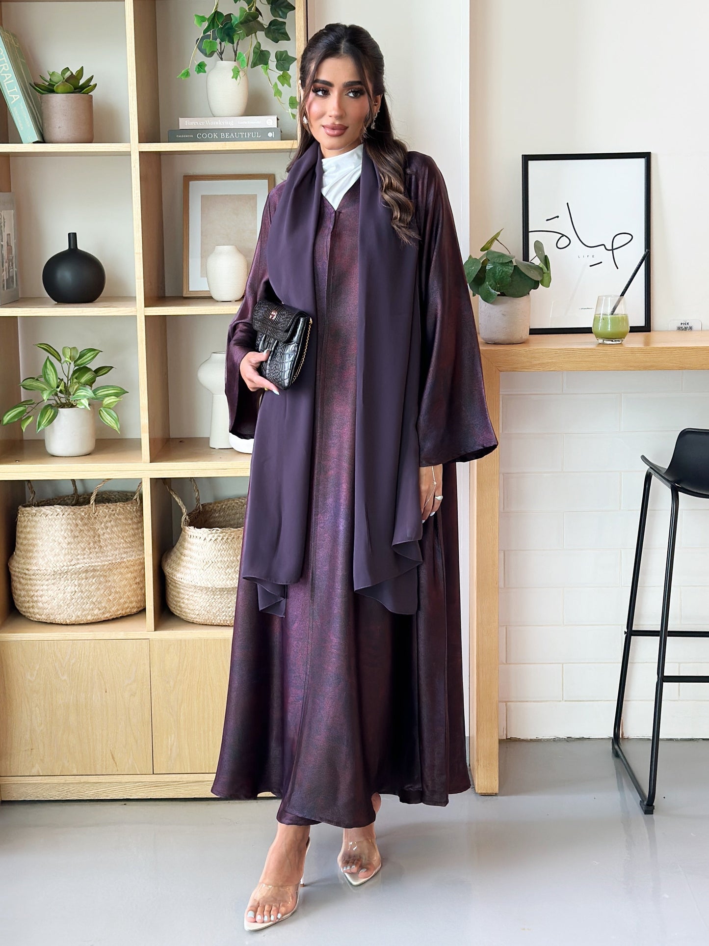 AT348 Abaya
