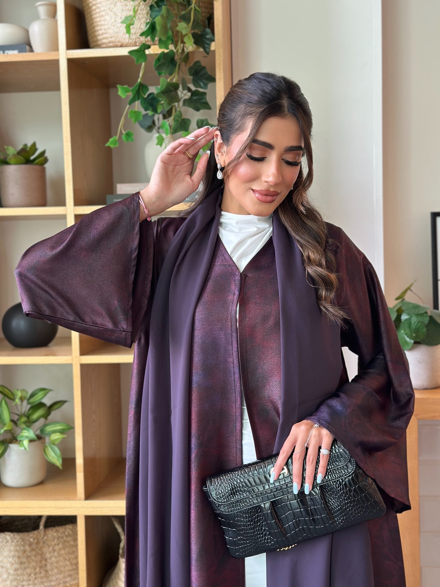 AT348 Abaya