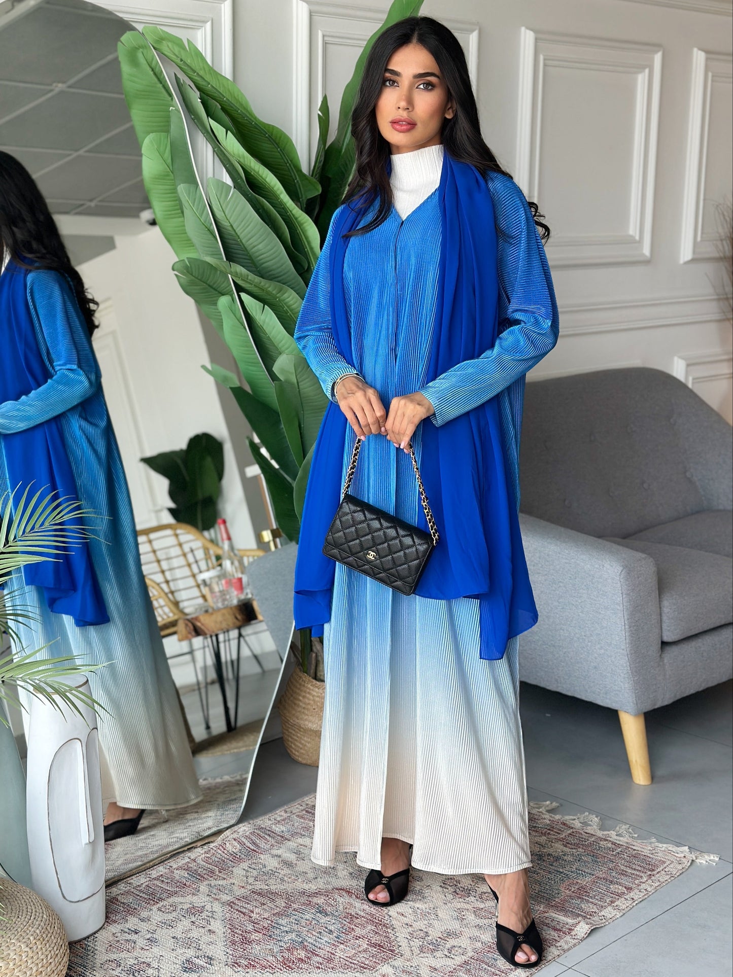AT423 Ombre Abaya