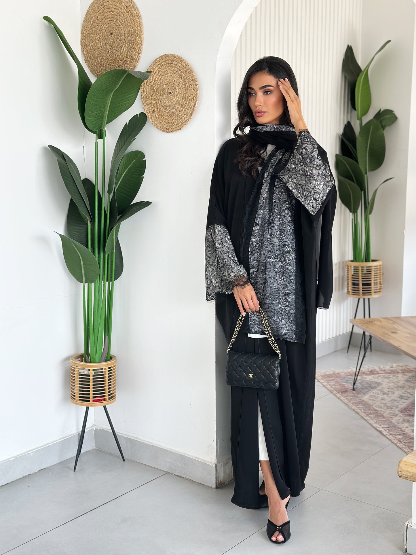 AT413 Lace Black Abaya