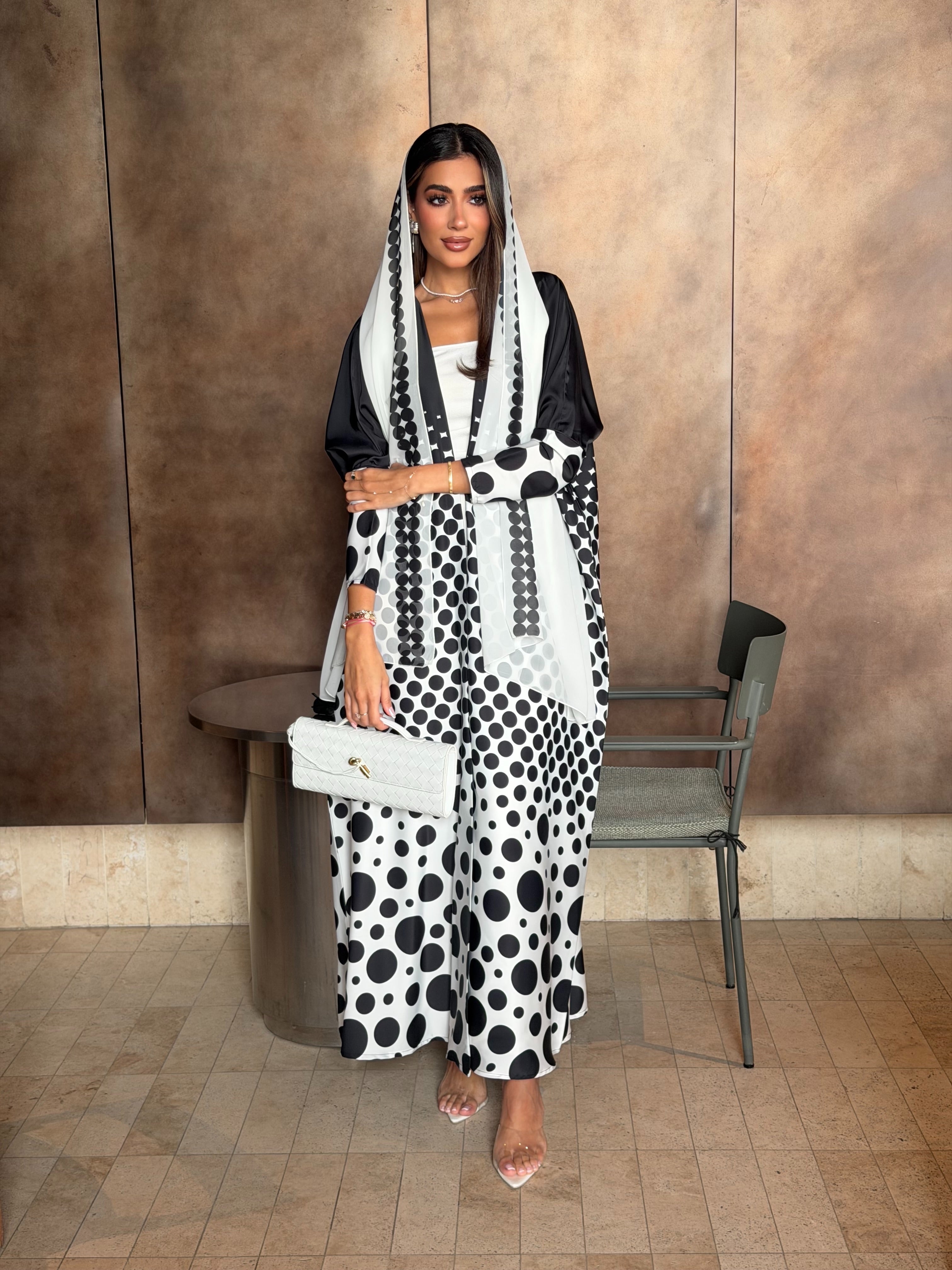 AT577 Polka print Bisht Abaya