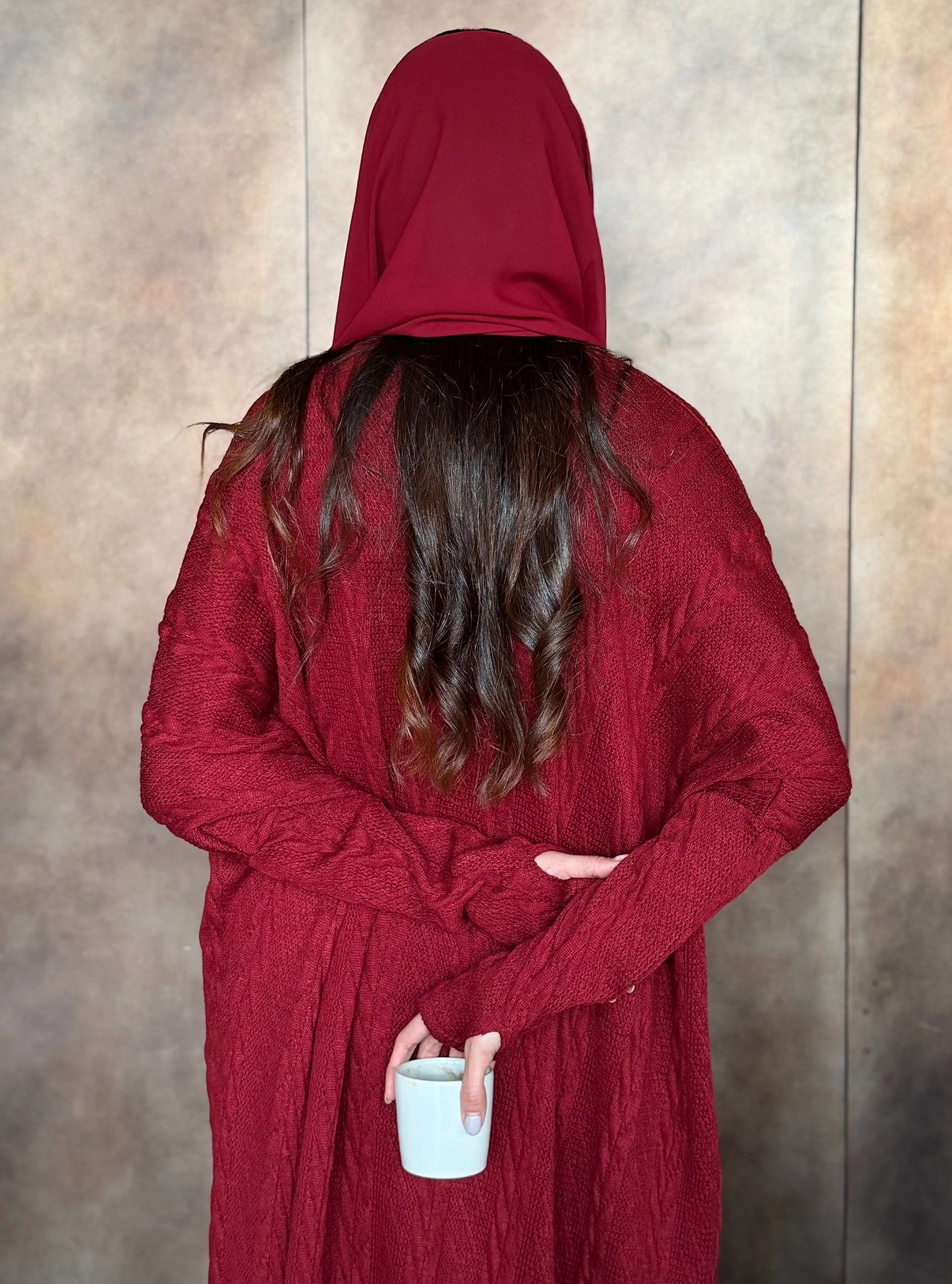 AT471 Winter Cherry Abaya