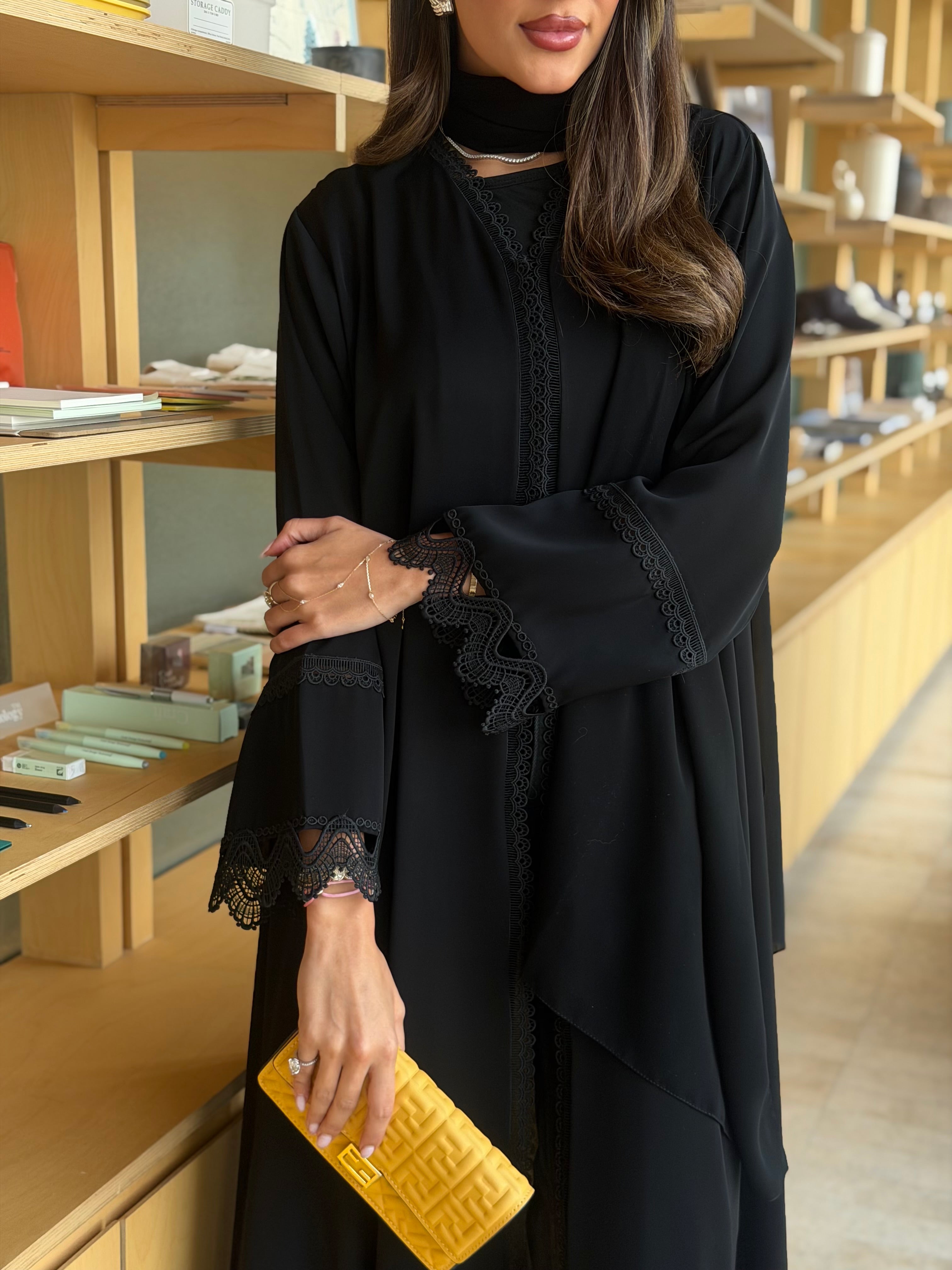 AT605 A_Cut Black Abaya