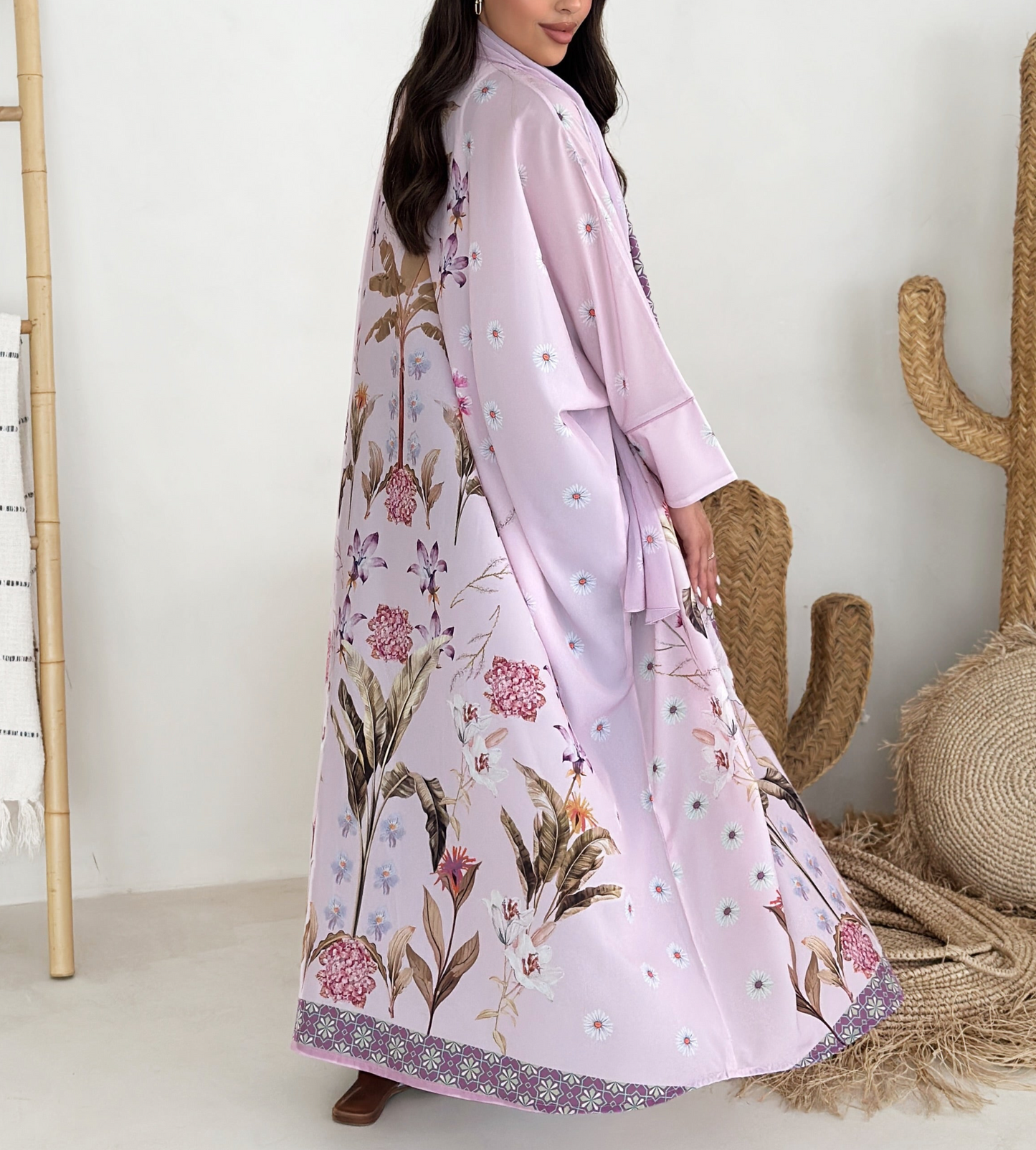 AT375 Abaya
