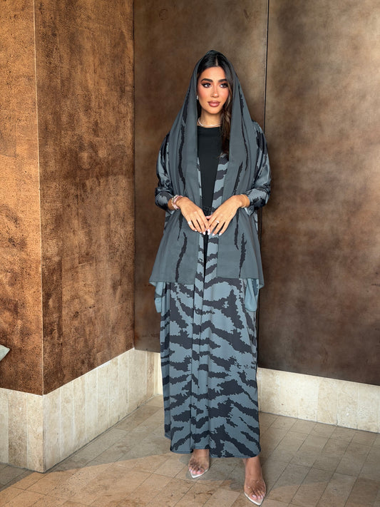 AT598 Zebra Gray Half Bisht print Abaya