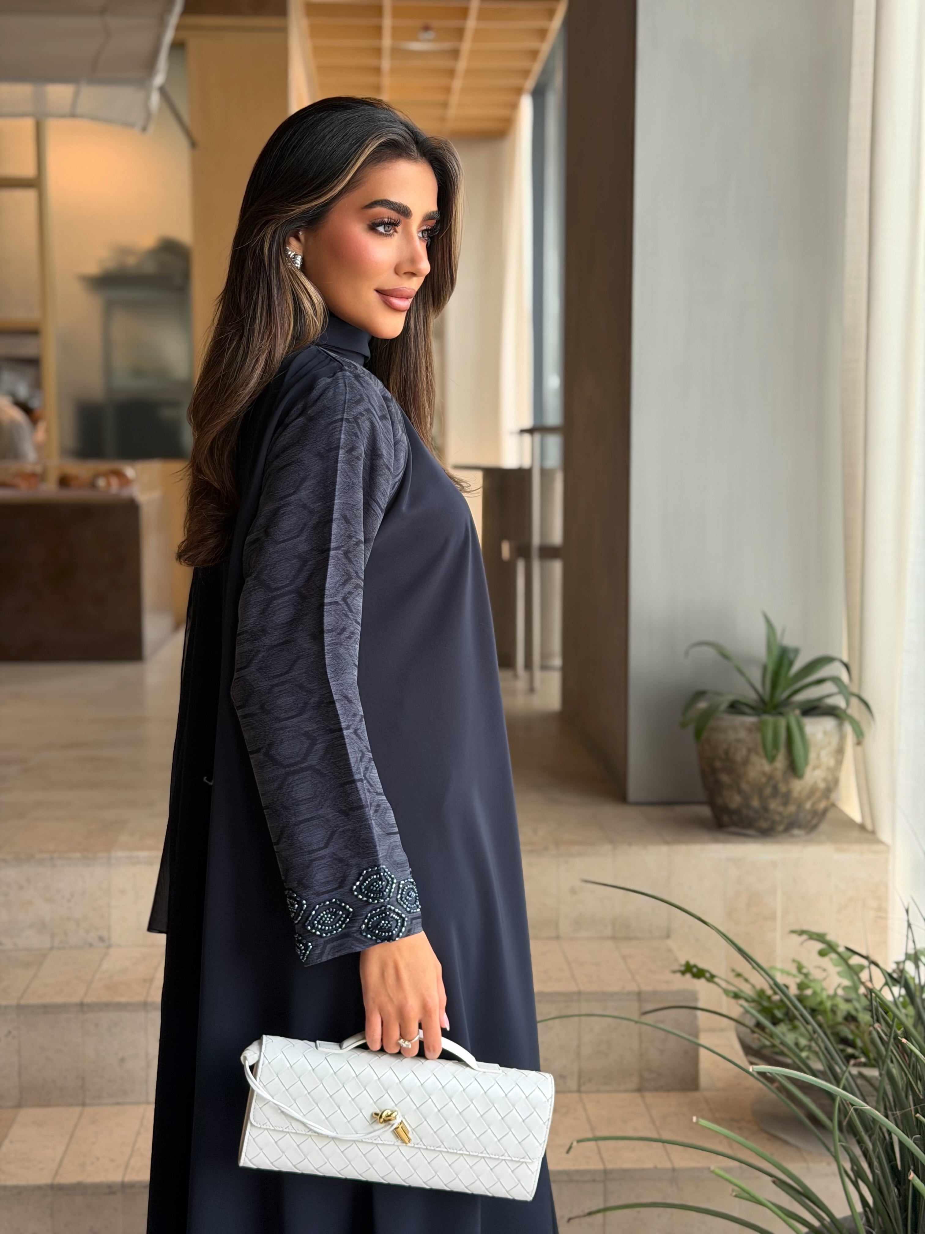 AT580 Navy blue Abaya