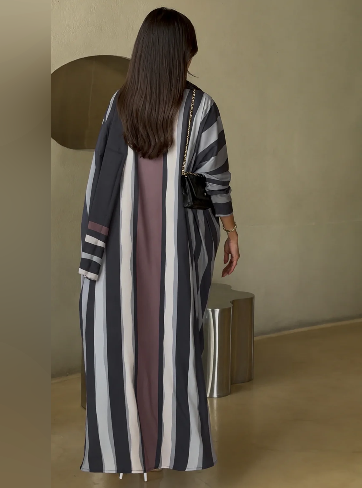 AT557 print Bisht Abaya