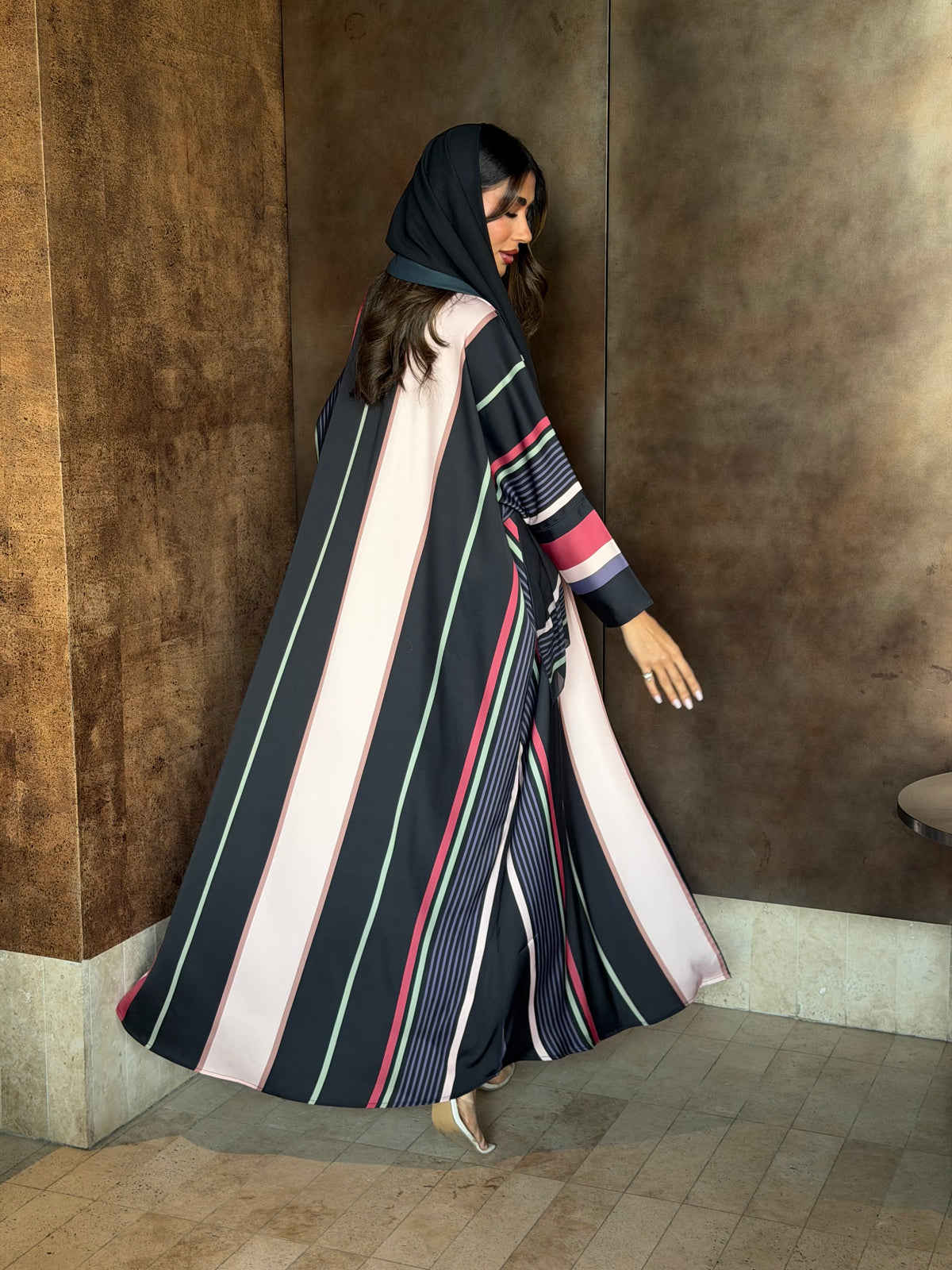 AT601 Black stripe print Half Bisht Abaya