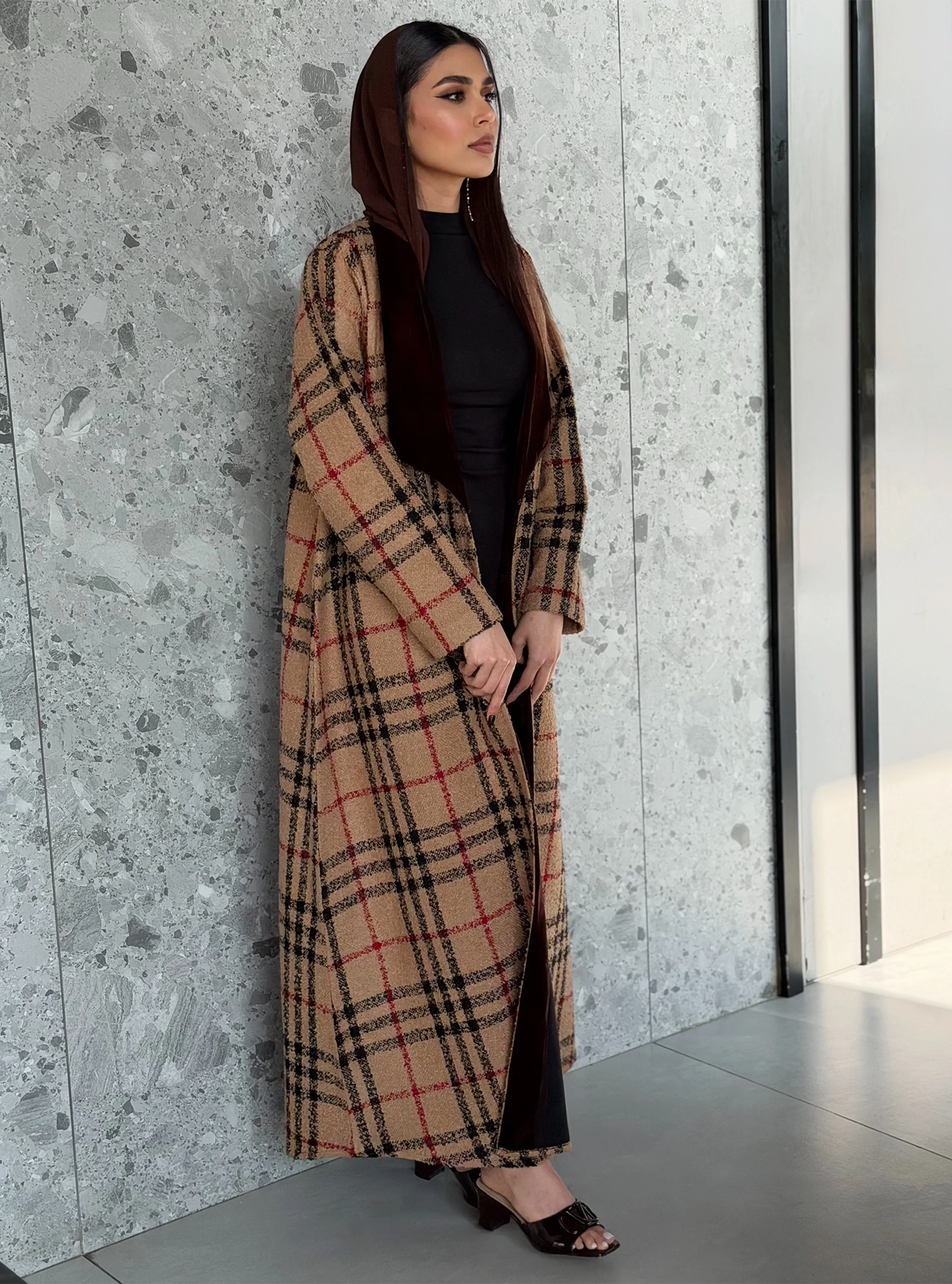 AT472 Winter Abaya