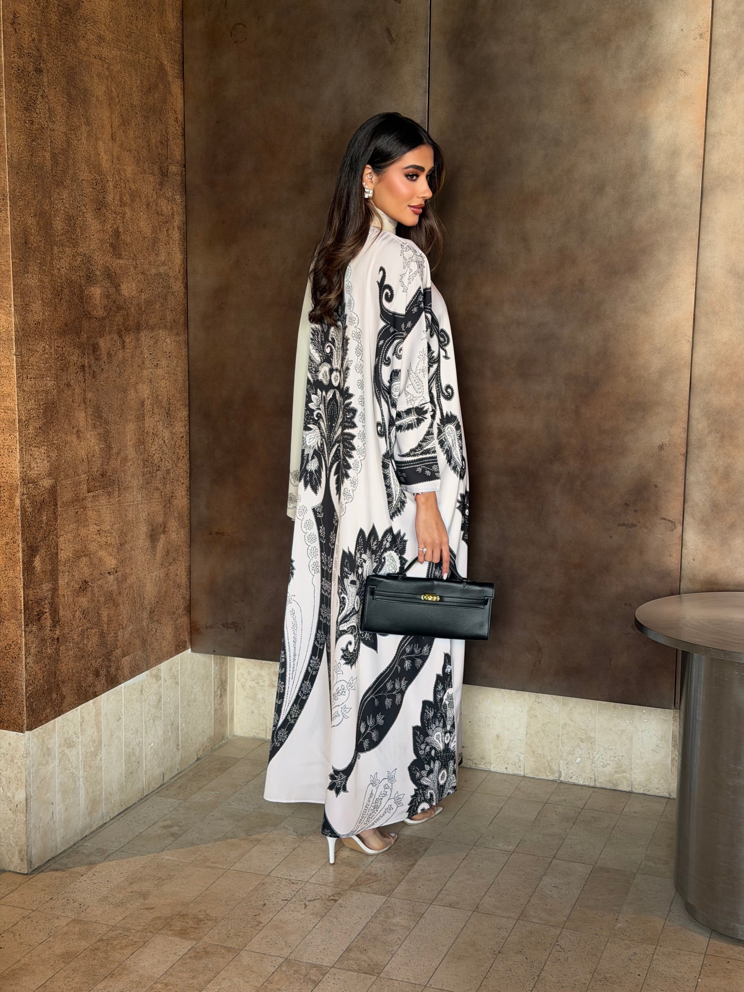 AT599 Off white print Half Bisht Abaya