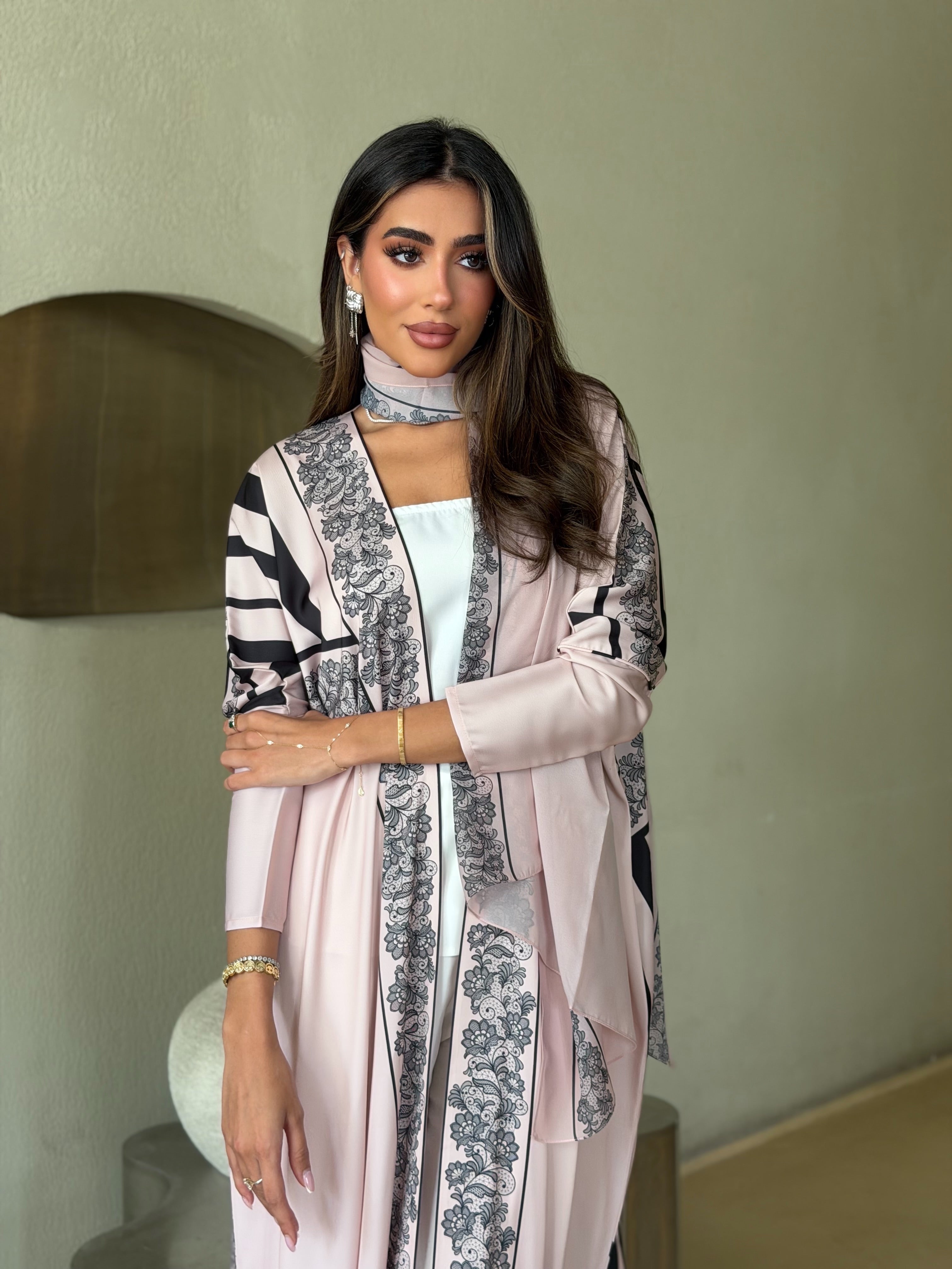 AT556 print Bisht Abaya