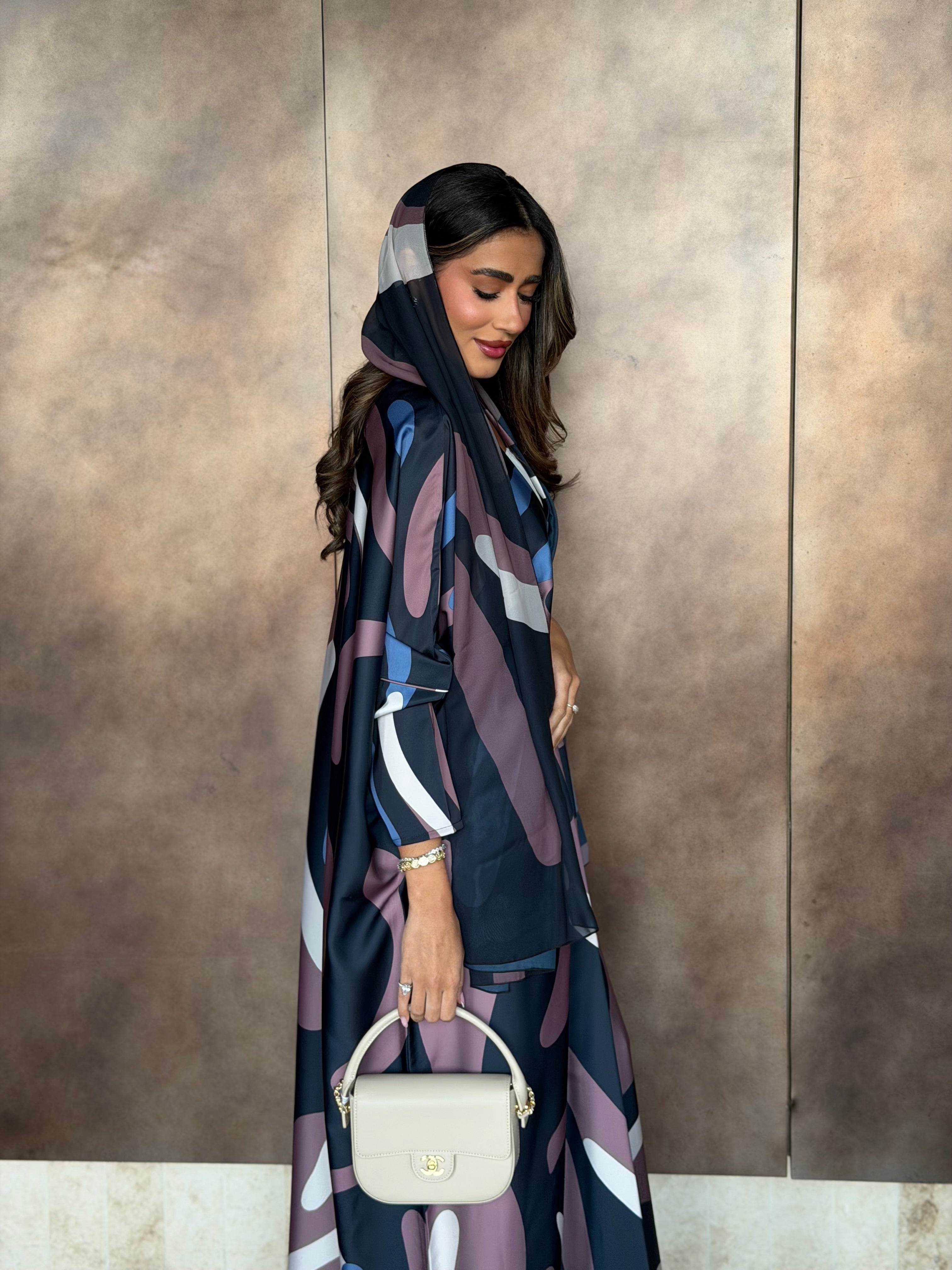AT592 print Bisht Abaya