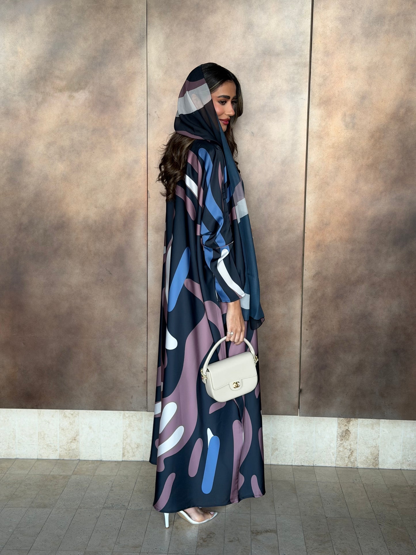 AT592 print Bisht Abaya