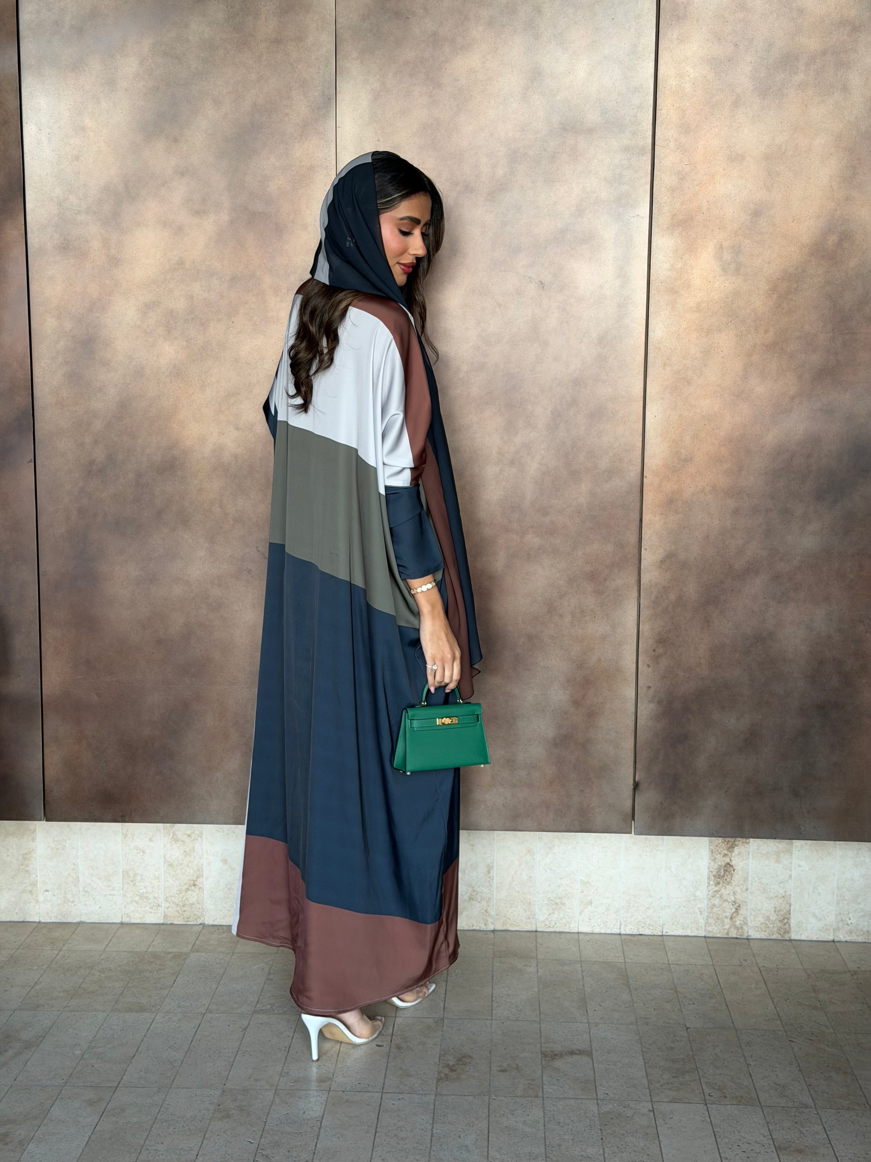 AT591 green print Bisht Abaya