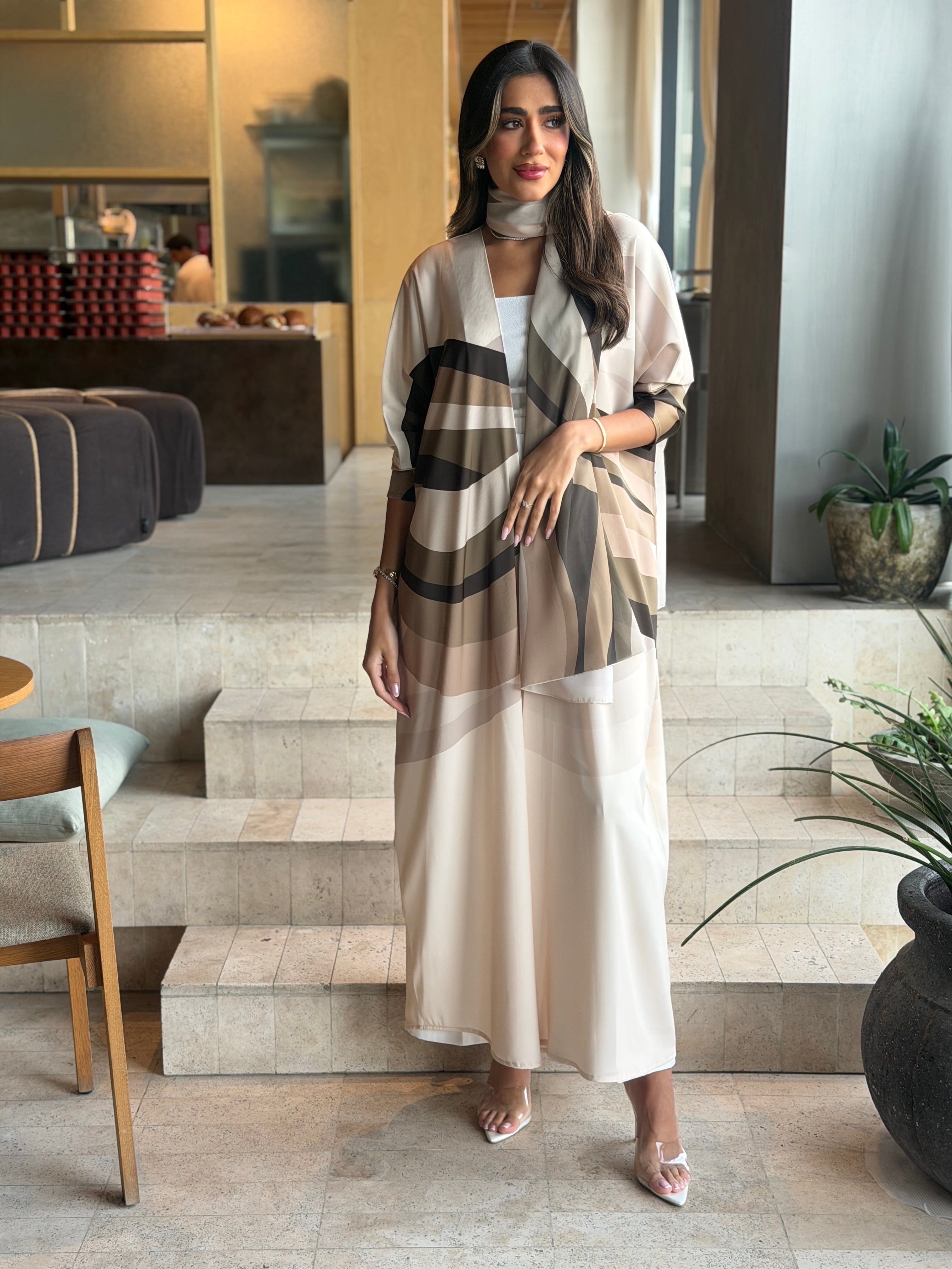 AT589 Beige print Bisht Abaya