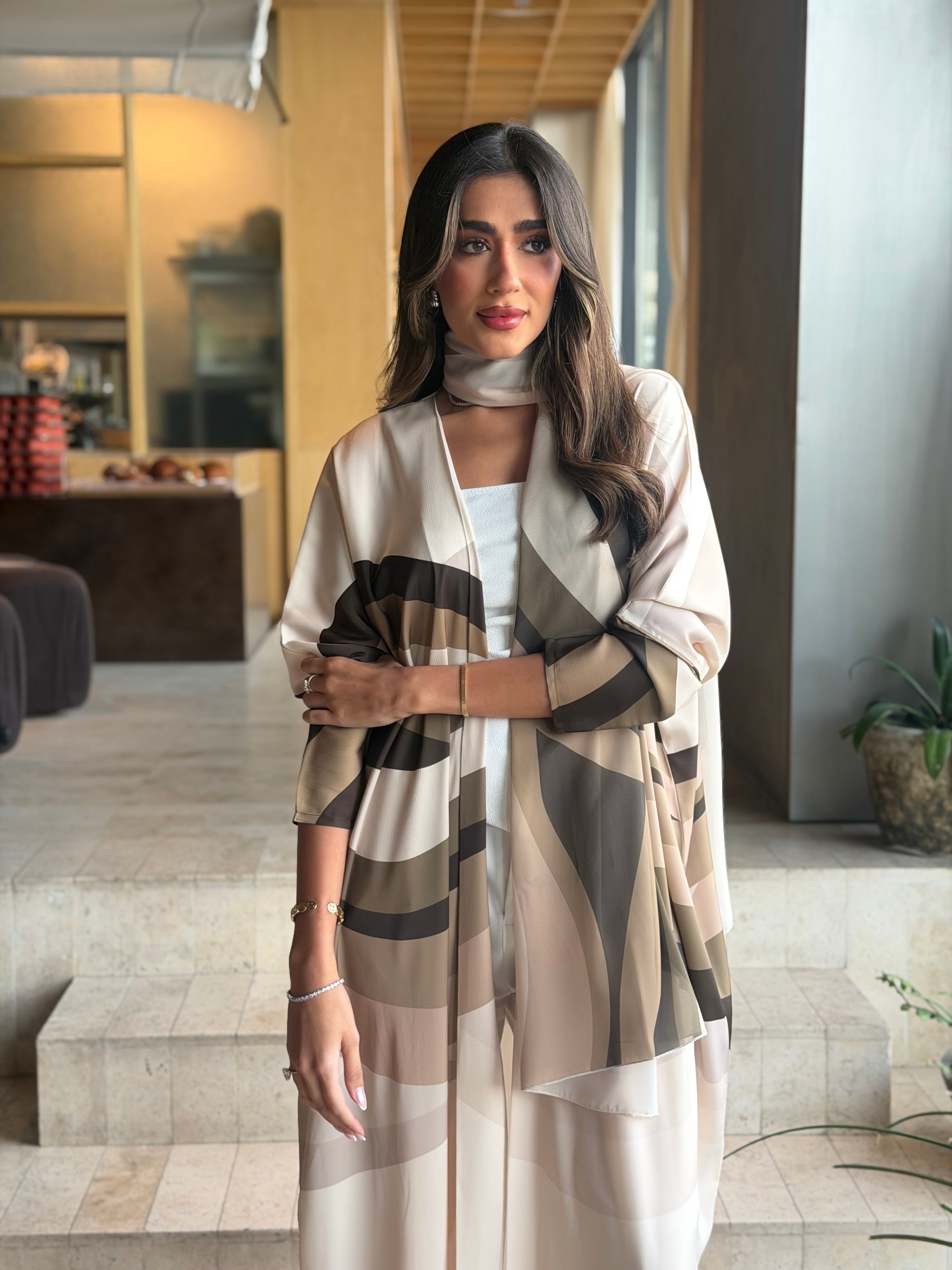 AT589 Beige print Bisht Abaya