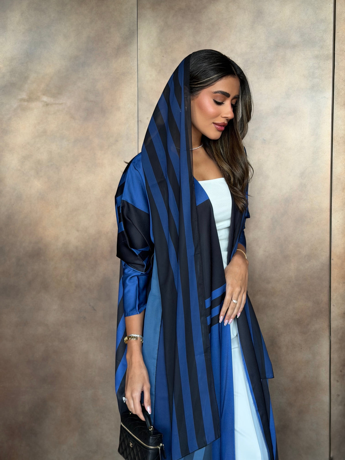 AT585 Blue print Bisht Abaya