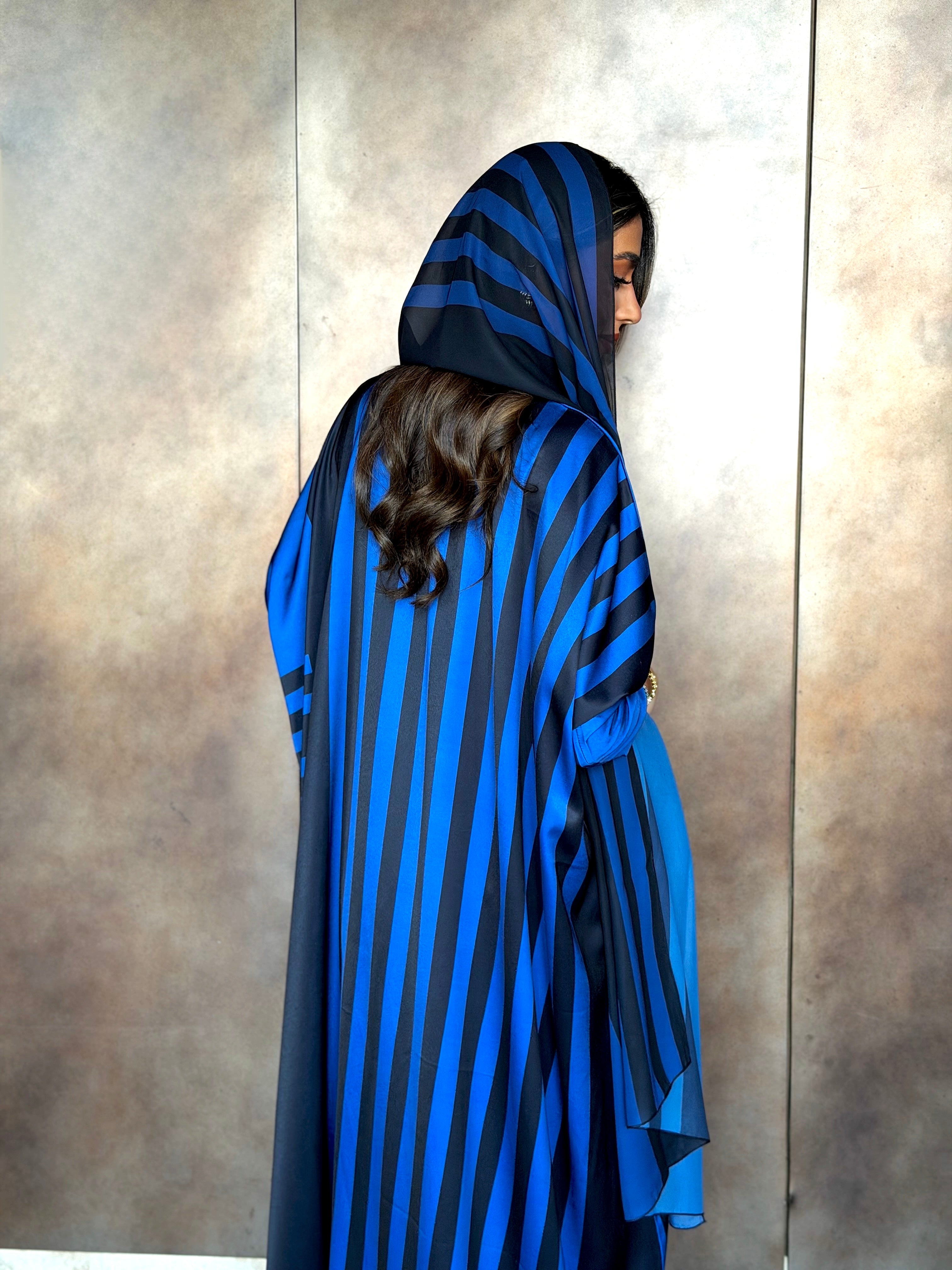 AT585 Blue print Bisht Abaya