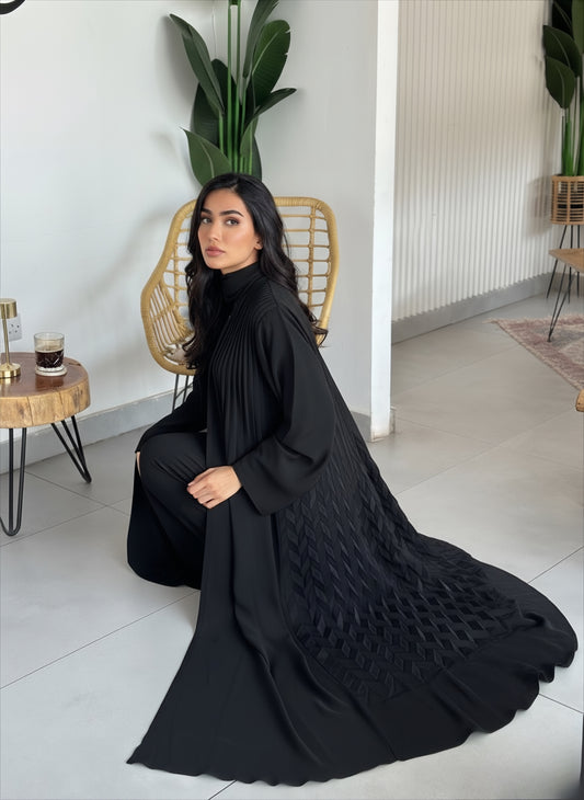 AT384 Black Pelate Abaya