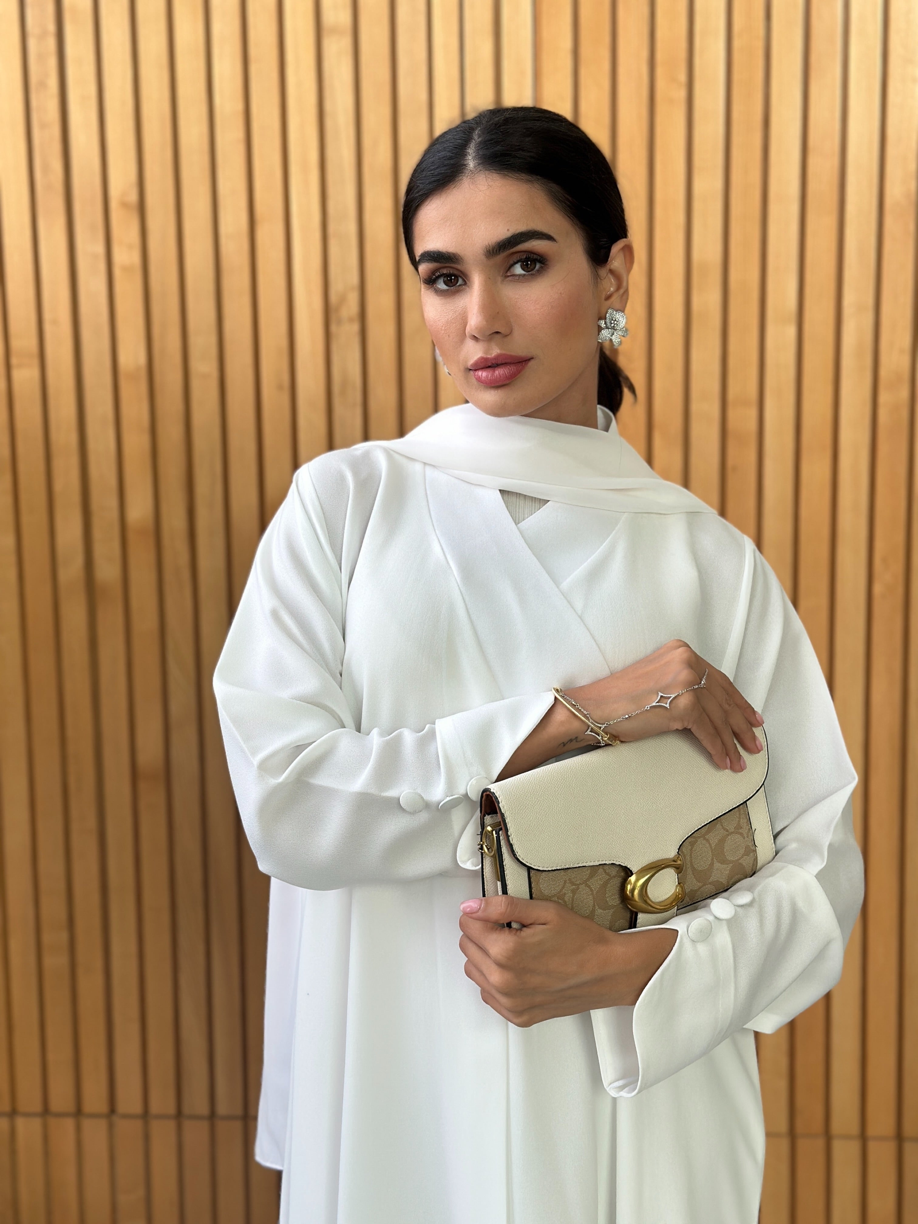 AT386 OffWhite  Abaya