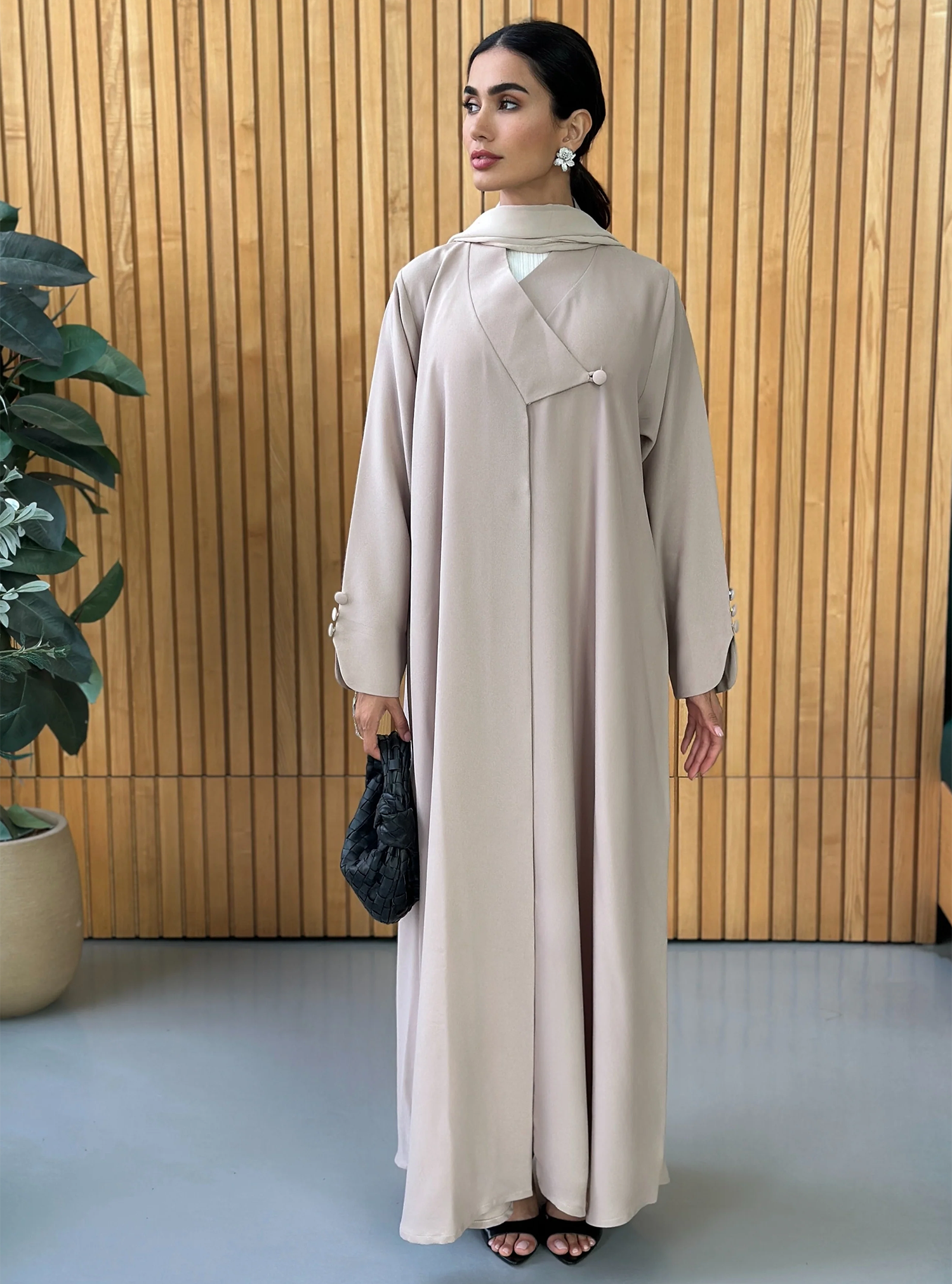 AT392 beige Abaya