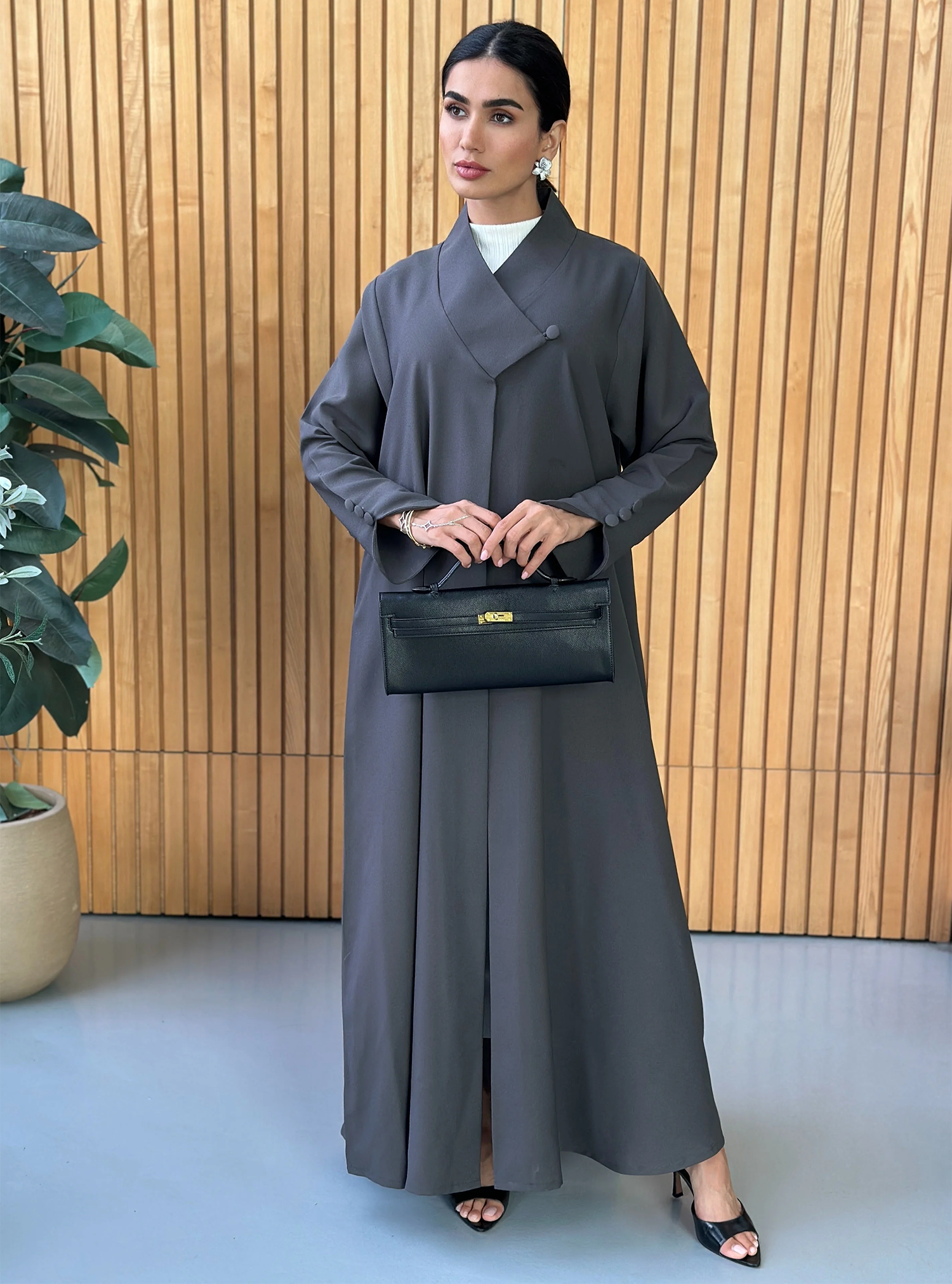 AT390 Gray Abaya
