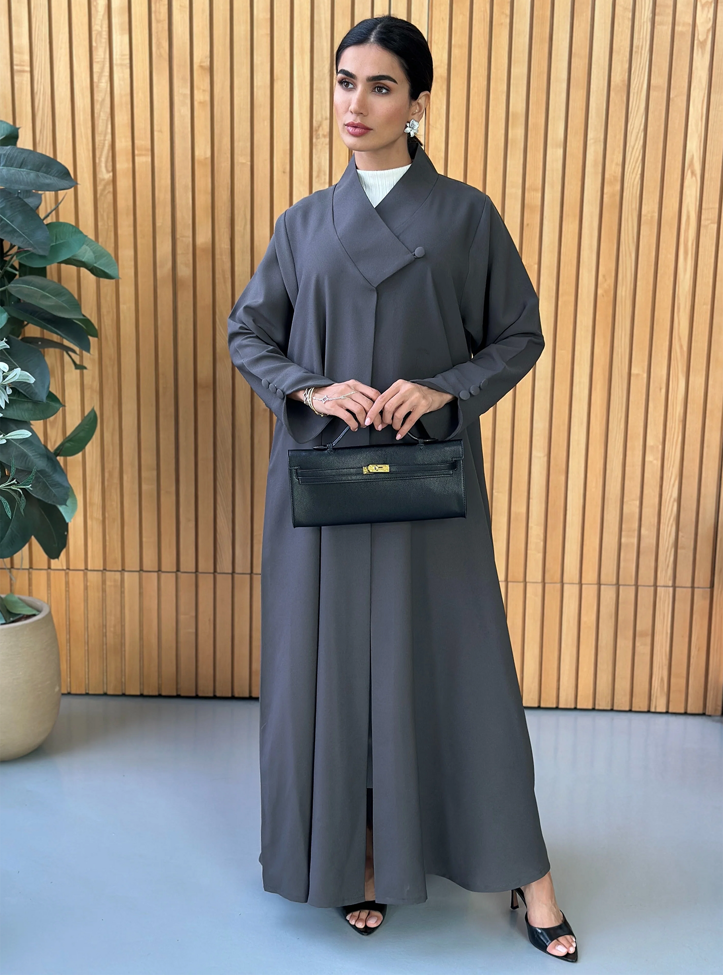 AT390 Gray Abaya