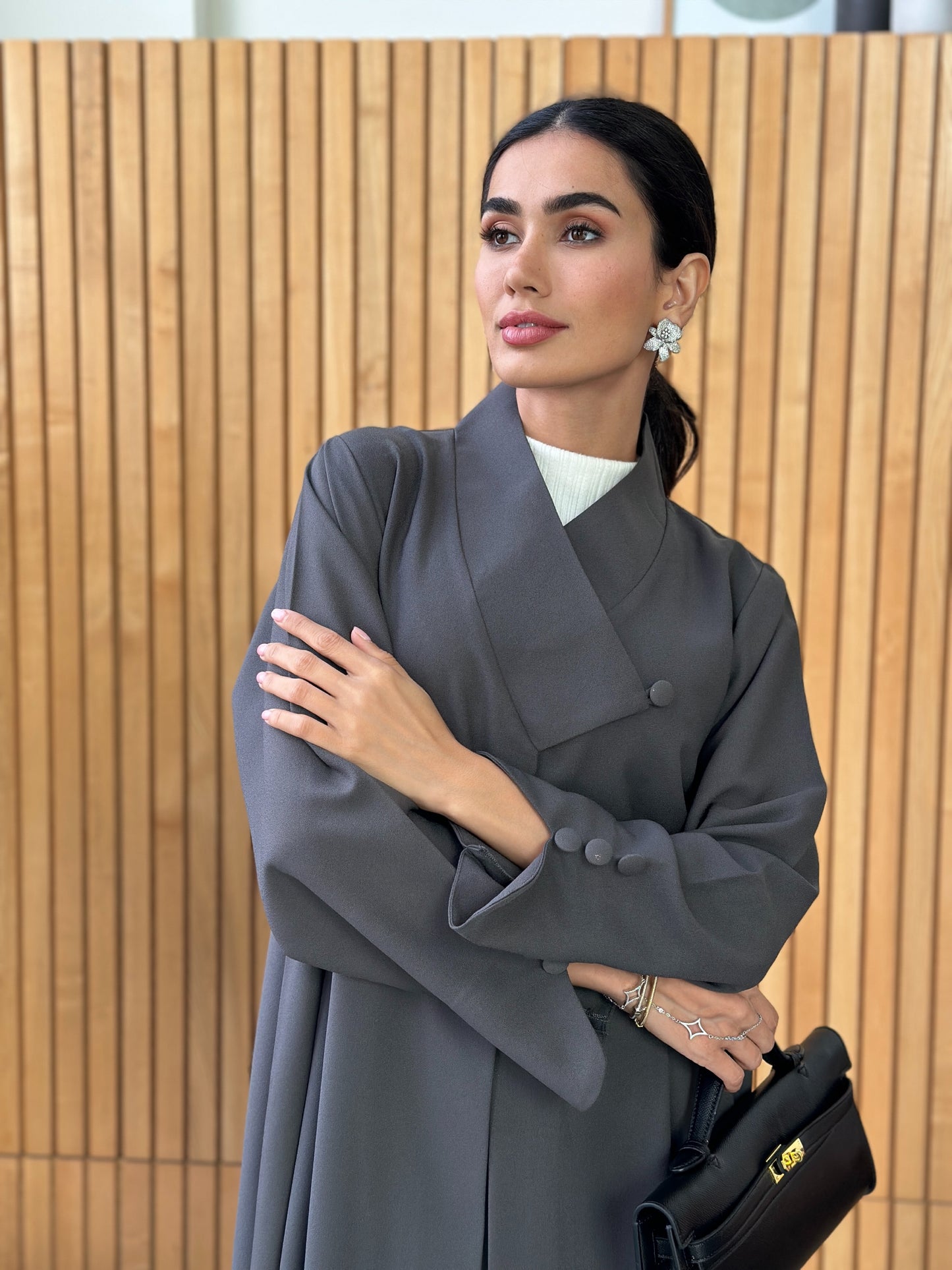 AT390 Gray Abaya