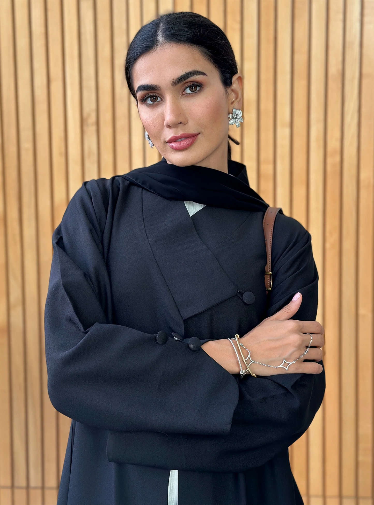 AT393 Black Abaya