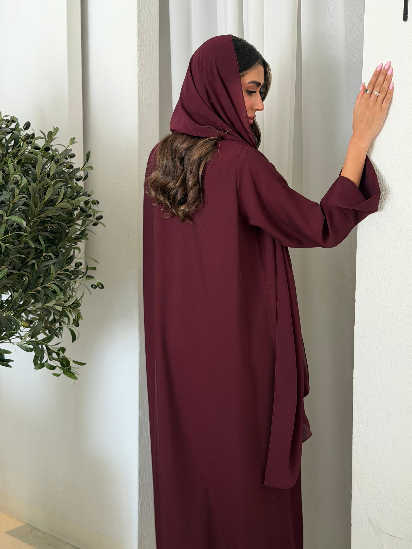 AT520 Maroon Abaya
