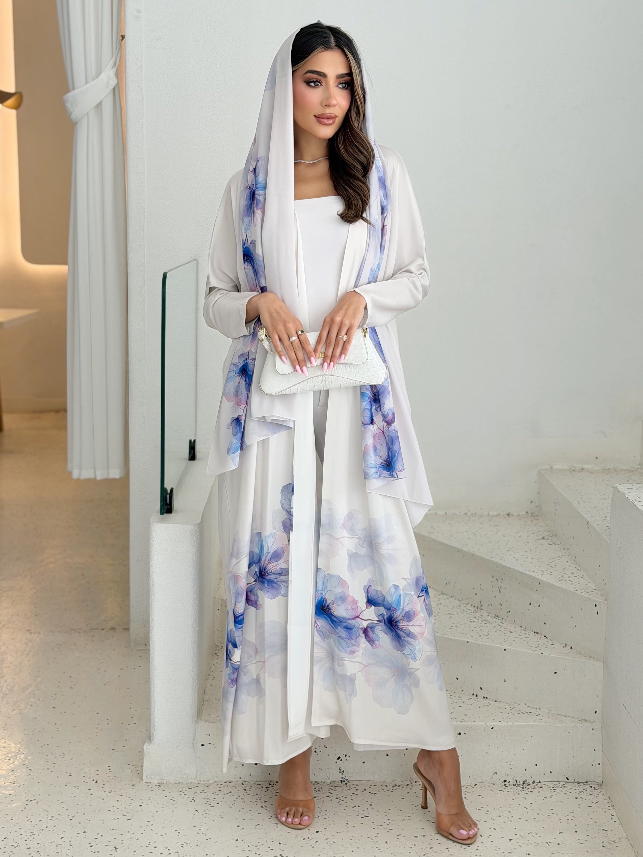 AT524 print Bisht Abaya