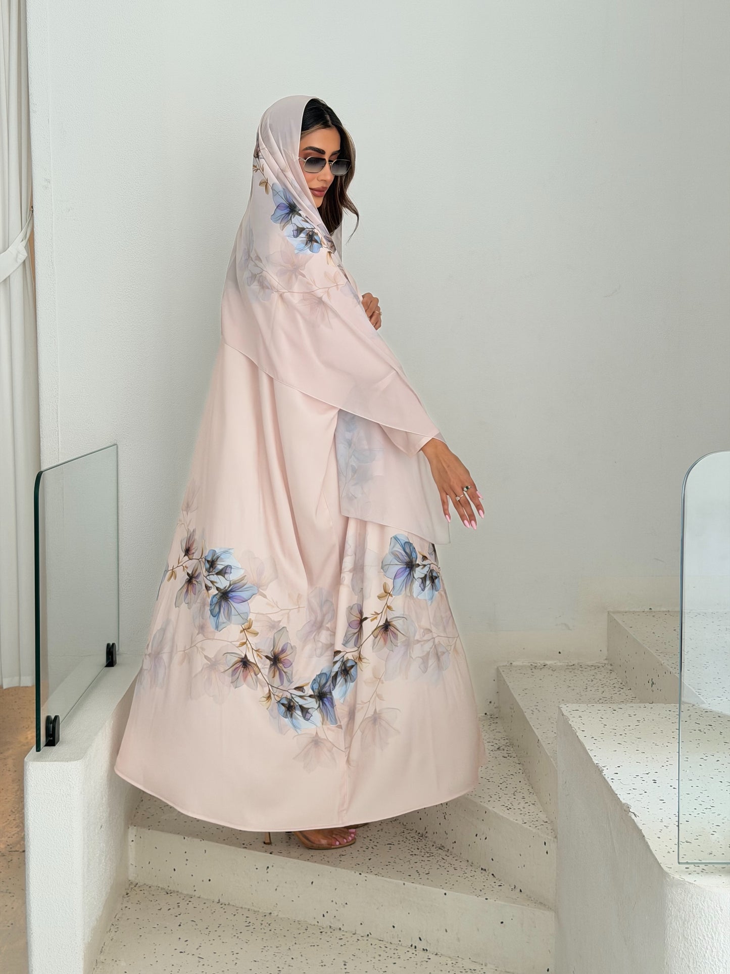 AT525 print Bisht Abaya