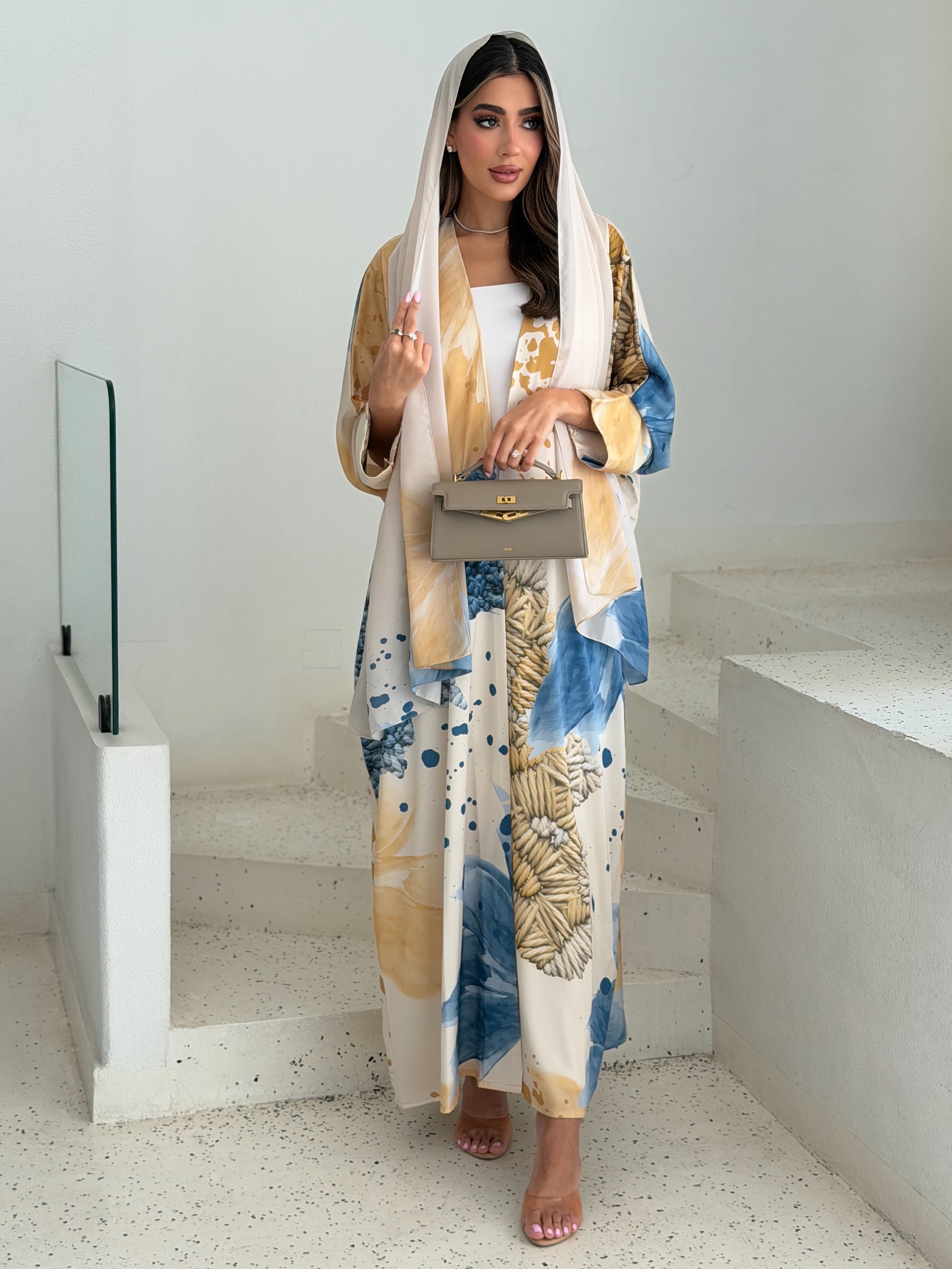 AT529 print Bisht Abaya