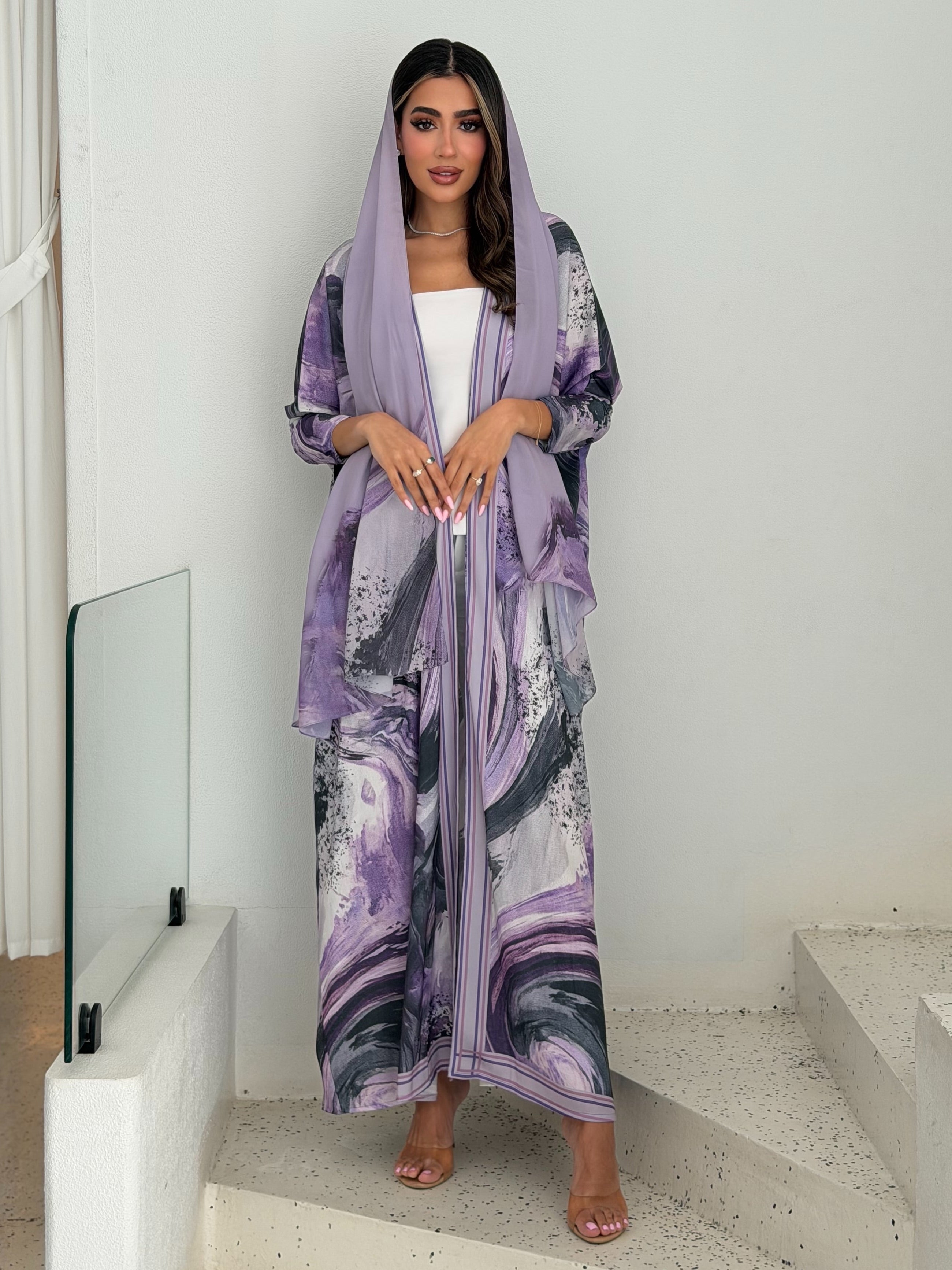 AT526 print Bisht Abaya