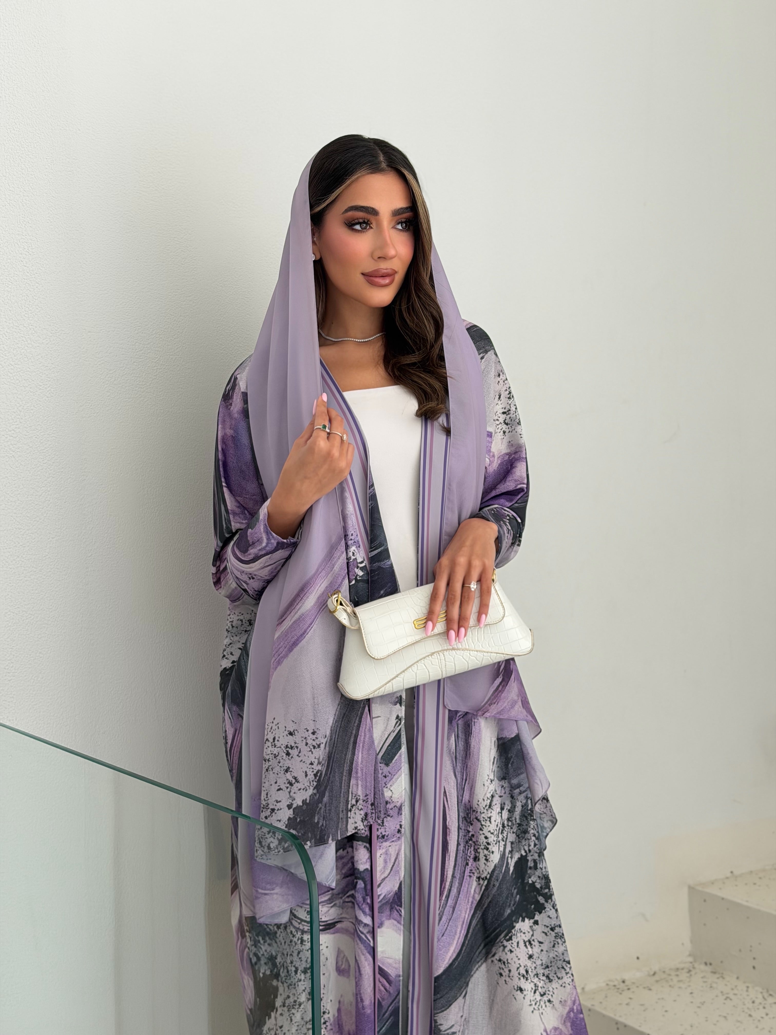 AT526 print Bisht Abaya