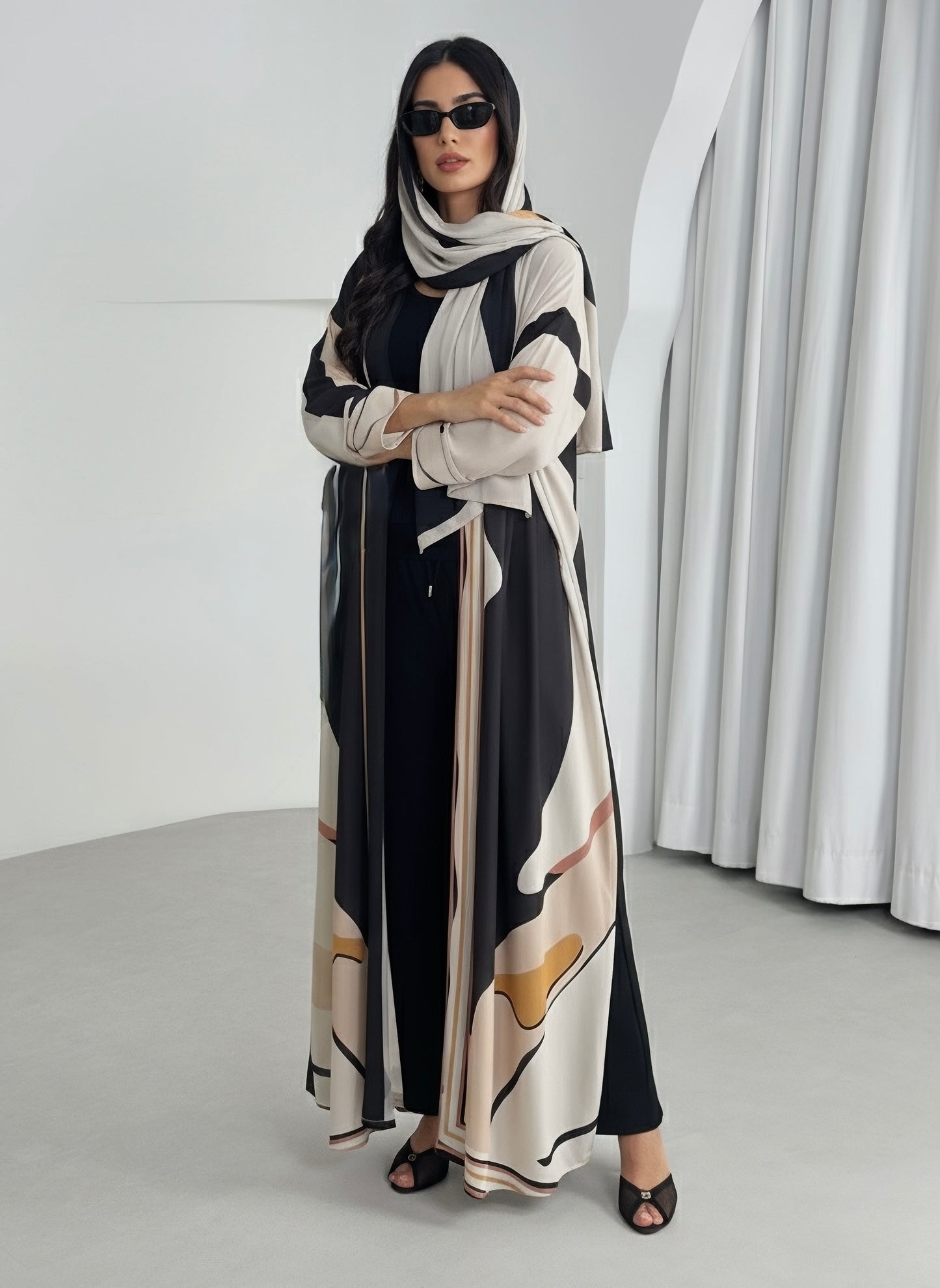 AT438 Print Abaya