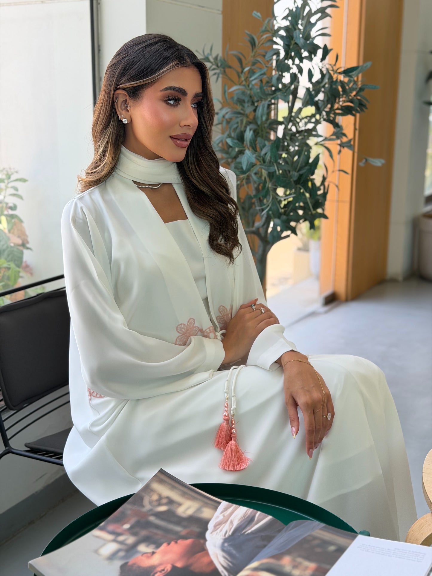 AT540 Off white Abaya