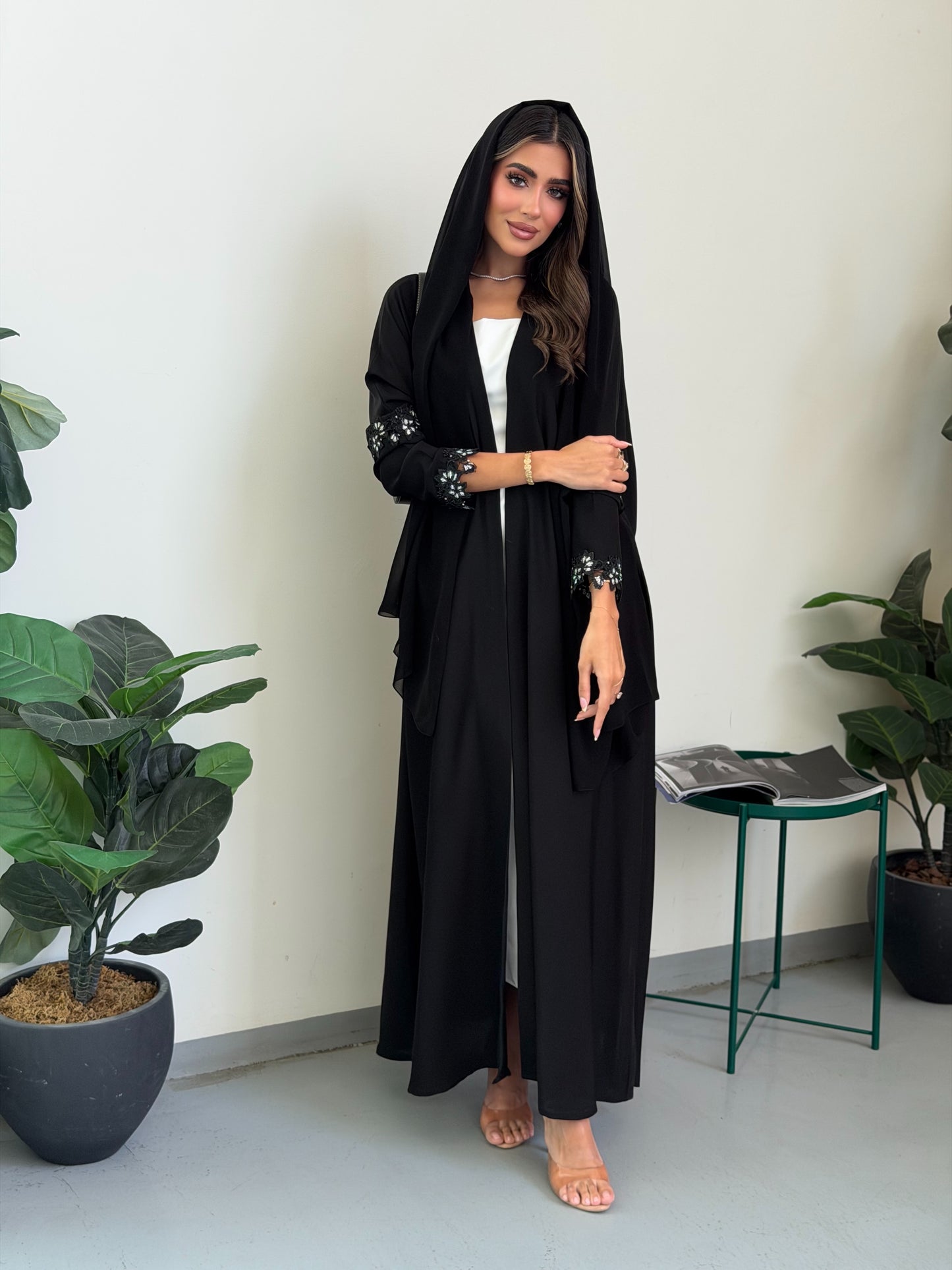AT544 Half Bisht Black Abaya