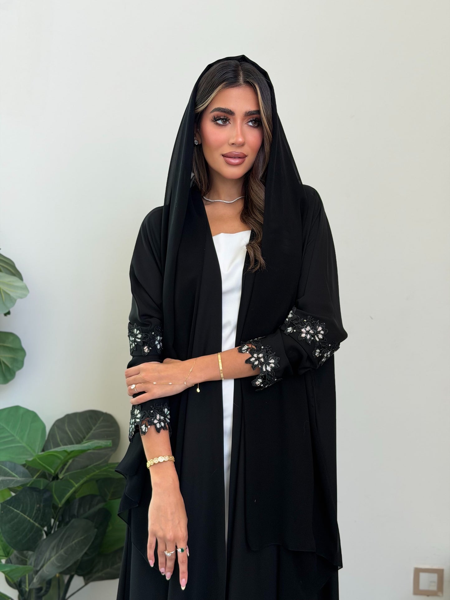 AT544 Half Bisht Black Abaya